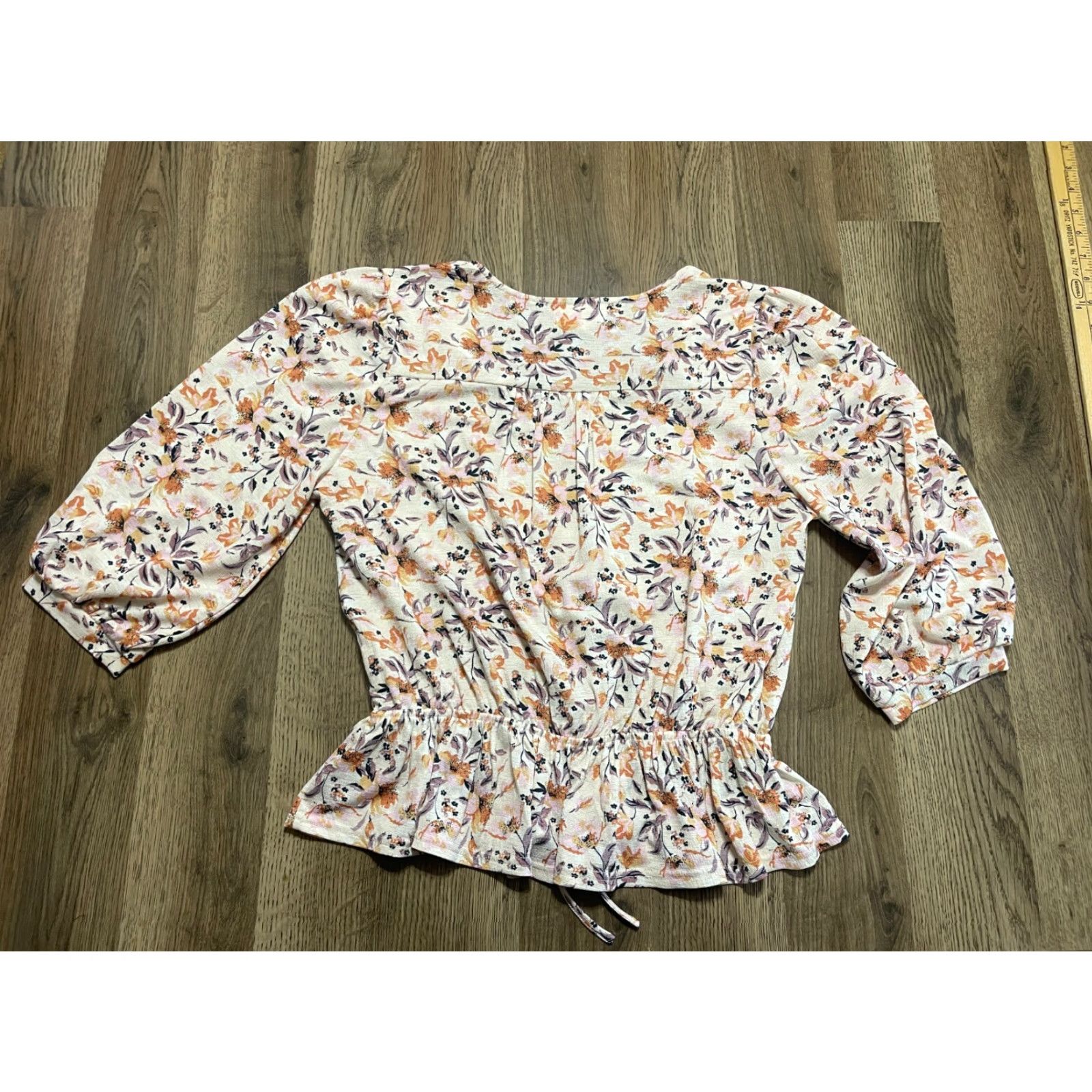 Vintage Melloday Shirt Womens Small Purple Yellow Floral 3/4 Sleeve Vneck T-Shirt Size S / US 4 / IT 40 - 2 Thumbnail