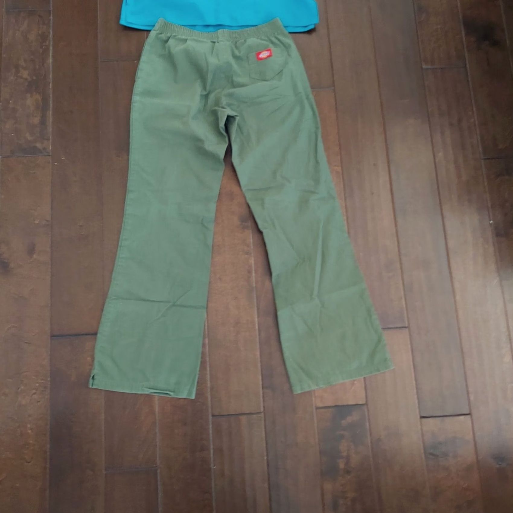 Dickies Dickies Scrubs Women Medical Uniform Set, Blue & Green Nursing, pant & top - XS Blue Unisex Medical Size XS / US 0-2 / IT 36-38 - 6 Thumbnail