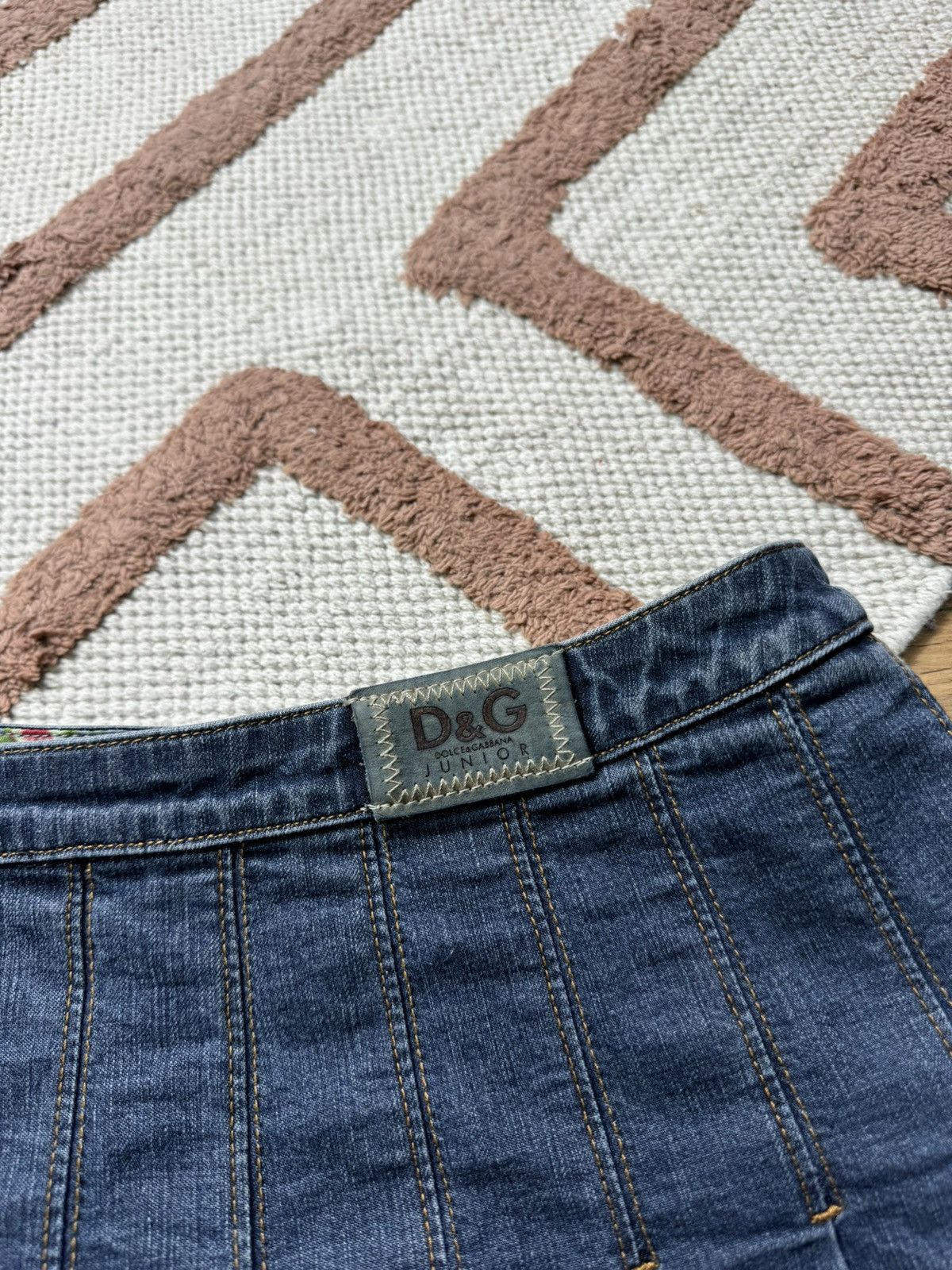 Dolce & Gabbana VINTAGE DOLCE&GABBANA 2000s MINI PLEATED SKIRT Size 28" / US 6 / IT 42 - 5 Thumbnail