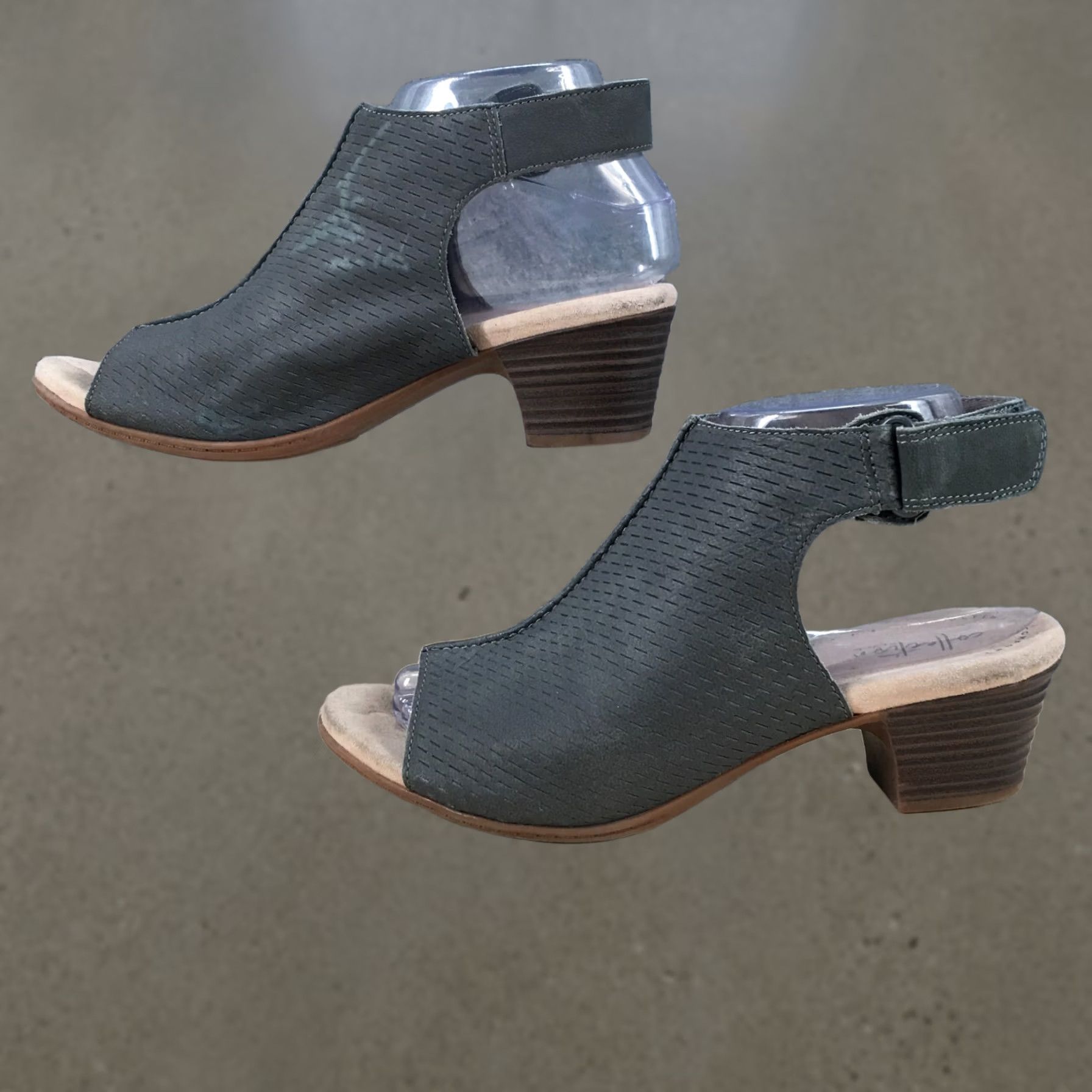 Clarks Clarks Slingback Womens Gray Sandals Valerie James Peep Toe Block Heels Size US 8 / IT 38 - 1 Thumbnail