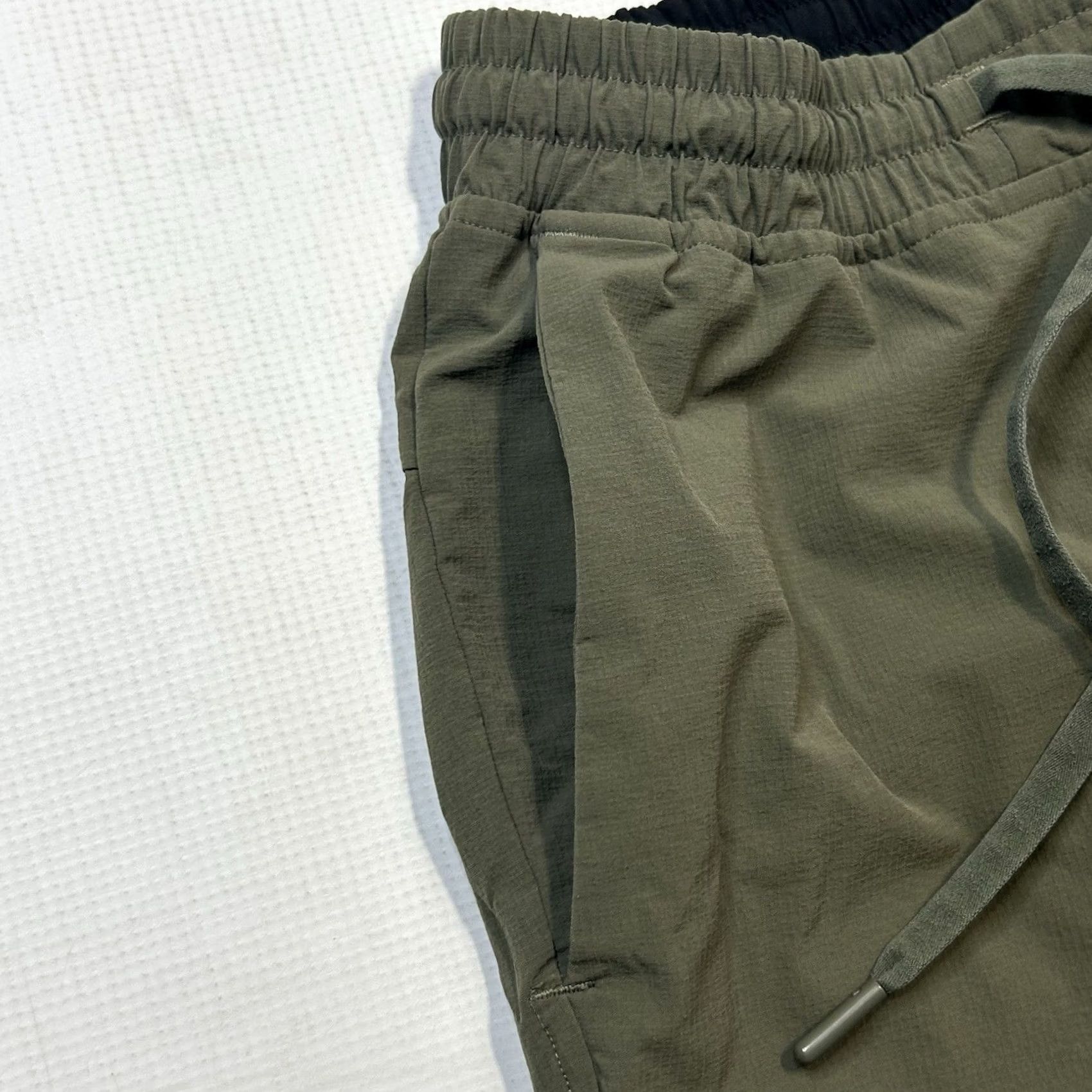 Lululemon Lululemon Top Mens S Green Men Bowline Short Stretch Ripstop Size Sage Size US 29 - 6 Thumbnail