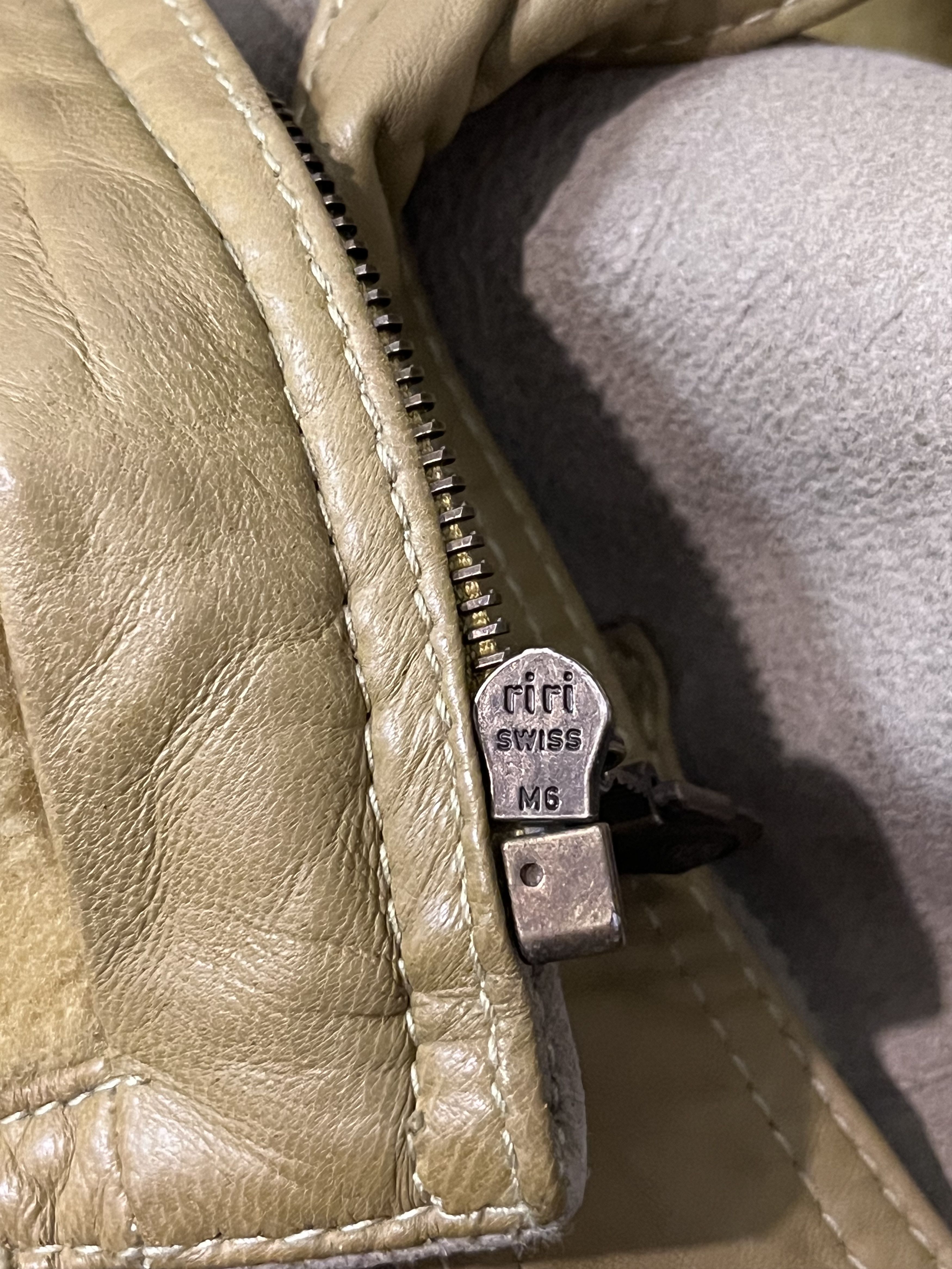 Versace × Vintage Runway 80s Gianni Versace Shearling Jacket Vintage Size XL / US 12-14 / IT 48-50 - 19 Thumbnail