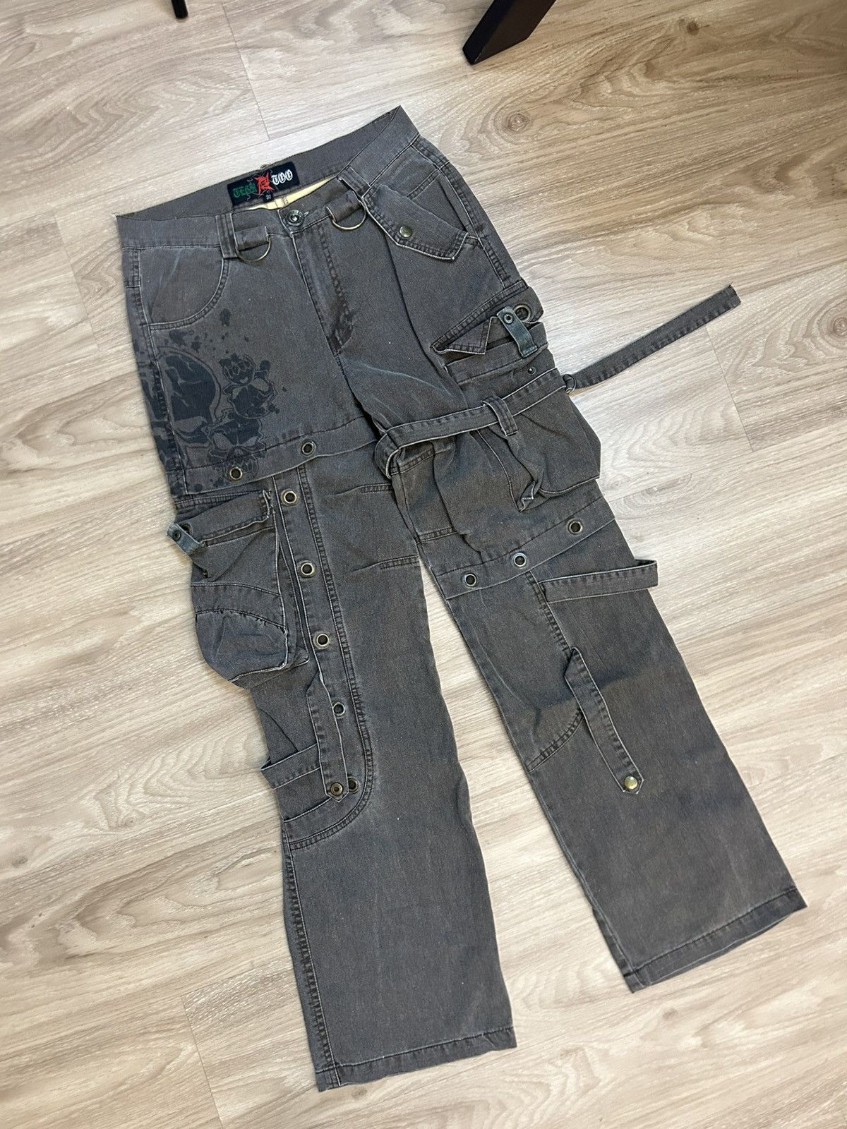 If Six Was Nine RARE💥Tech Too Skull Print Bondage Cargo Pants Y2K Cyber Goth Size US 30 / EU 46 - 2 Thumbnail