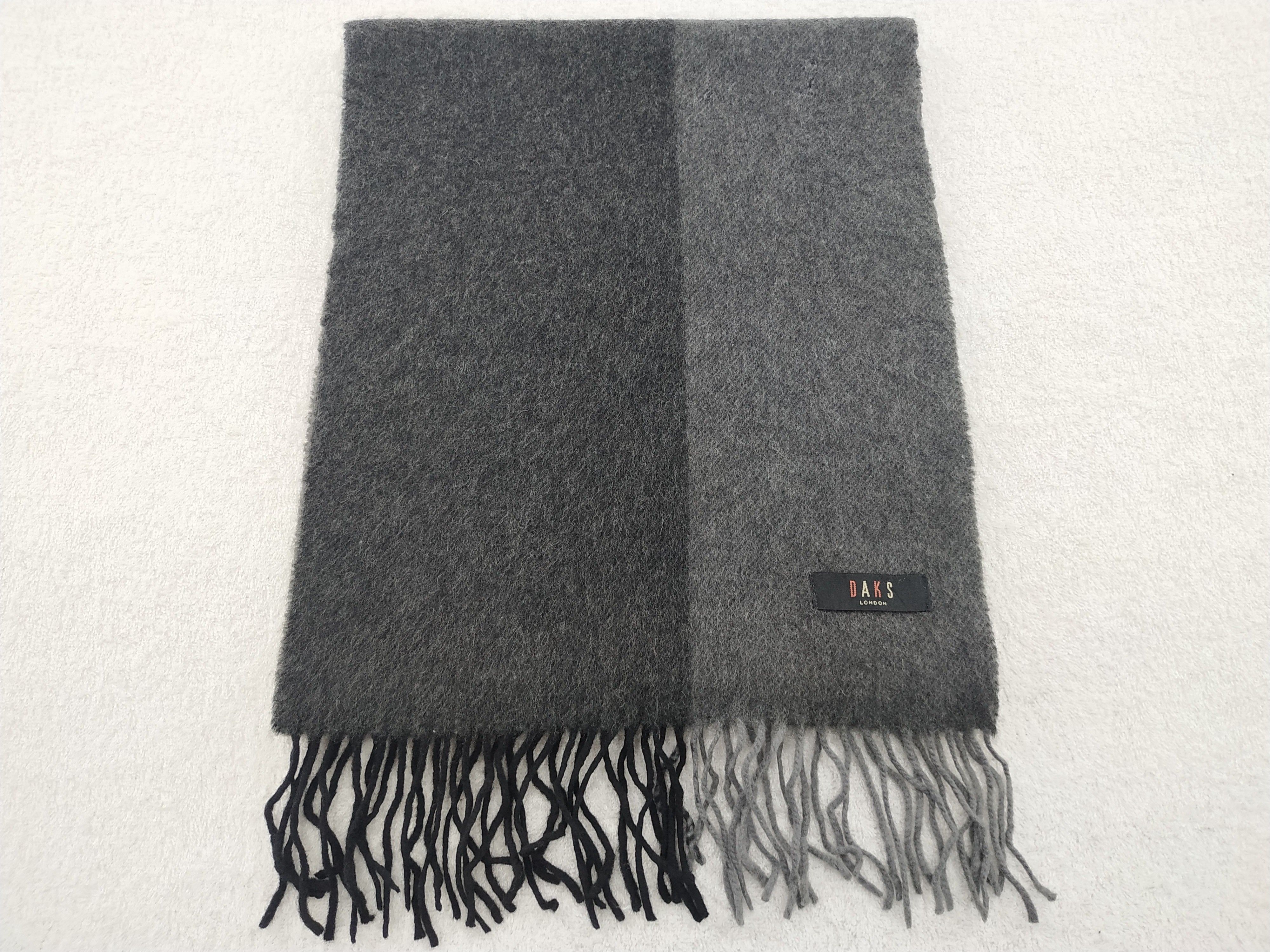 DAKS Vintage Daks Scarf/Muffler/Neckwear MF377 Size ONE SIZE - 1 Thumbnail