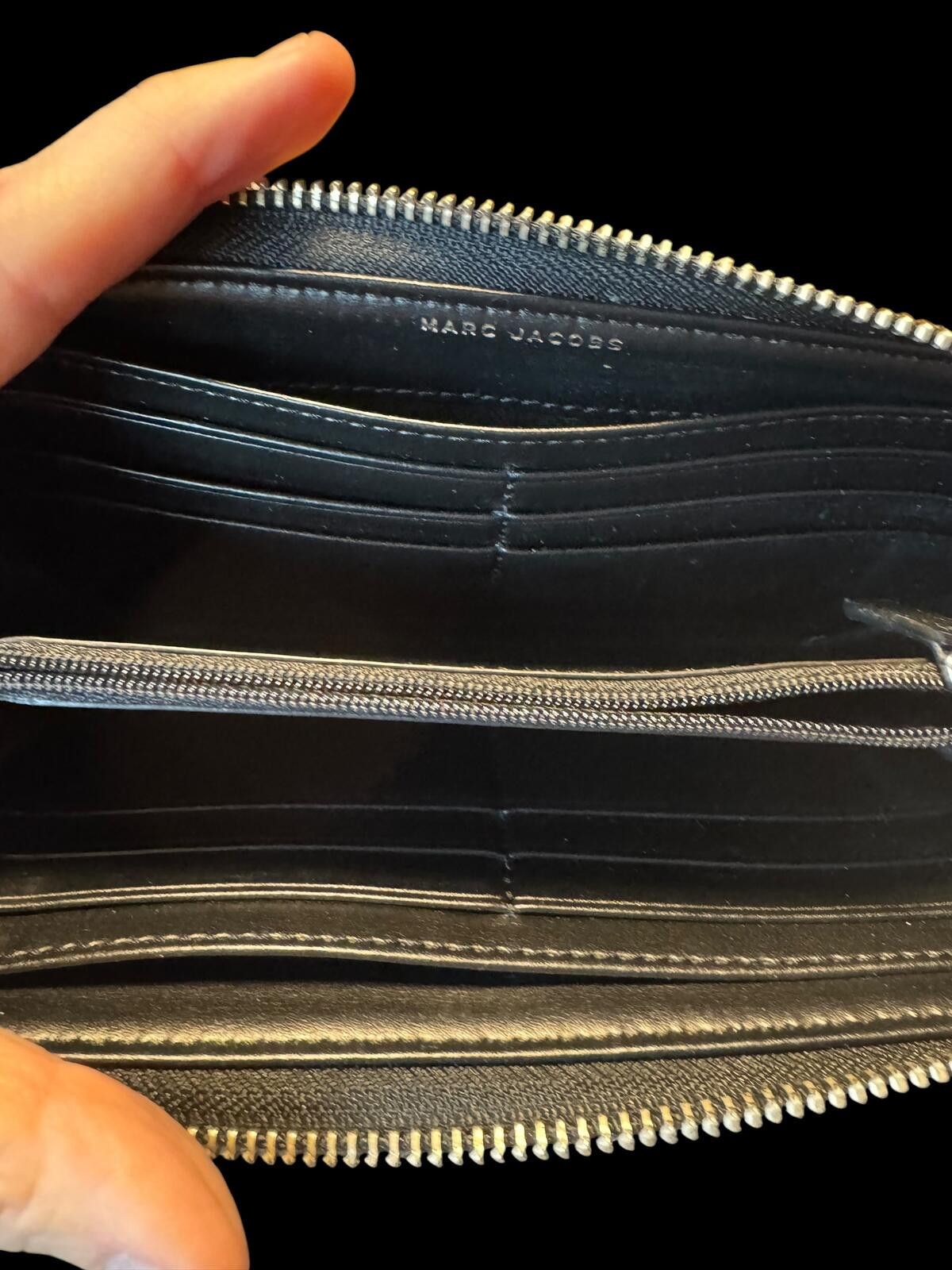 Marc Jacobs Marc Jacobs Red Leather Zip-Around Wallet Size ONE SIZE - 4 Thumbnail