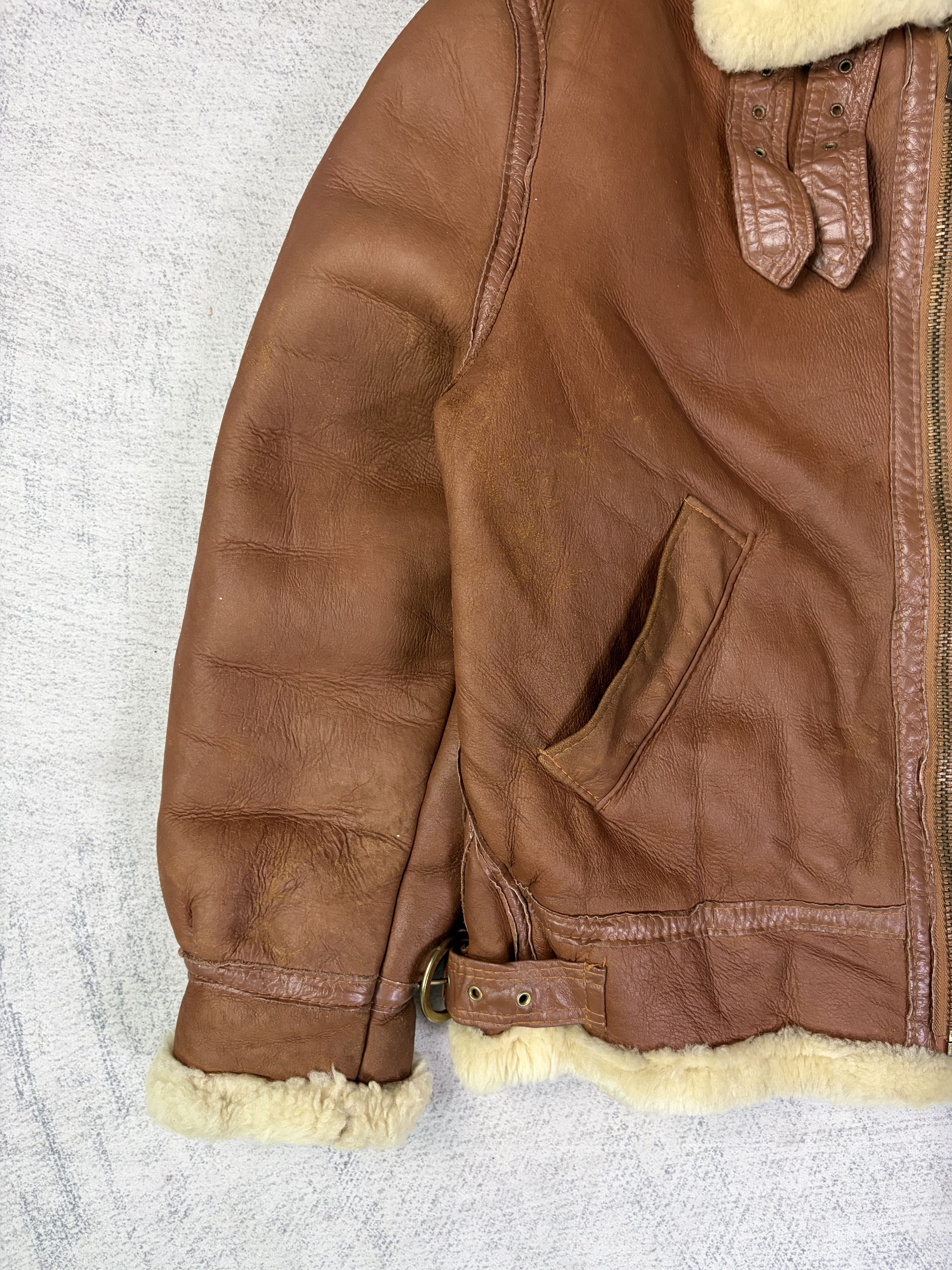 Genuine Leather Vintage B3 USAF USA Insignia Leather SheepSkin Jacket Size US M / EU 48-50 / 2 - 4 Thumbnail