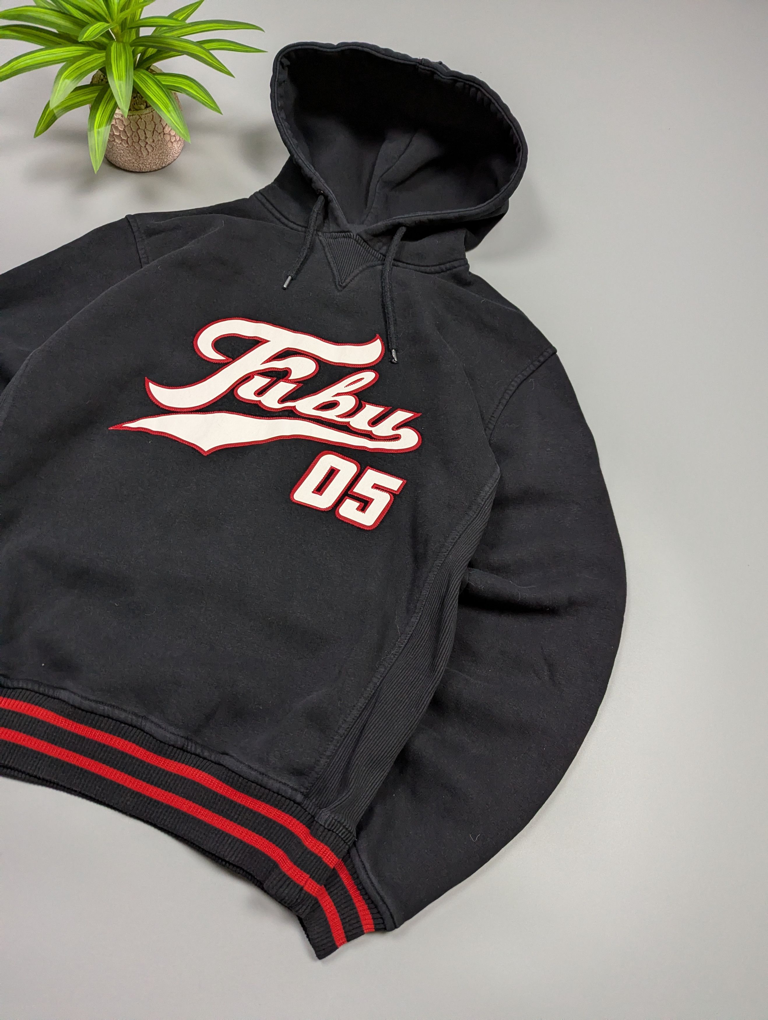 Fubu Vintage FUBU "05" Y2K Era Hoodie – Black & Red Big Logo Size US M / EU 48-50 / 2 - 6 Thumbnail