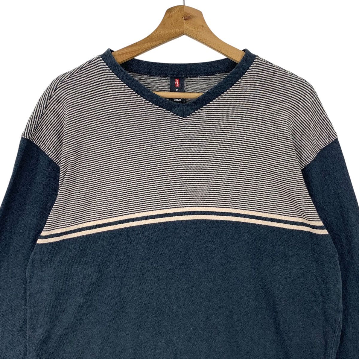 Other Vintage LEVI’S STRAUSS USA Stripped V Neck Tee Shirt Top Size US M / EU 48-50 / 2 - 3 Thumbnail
