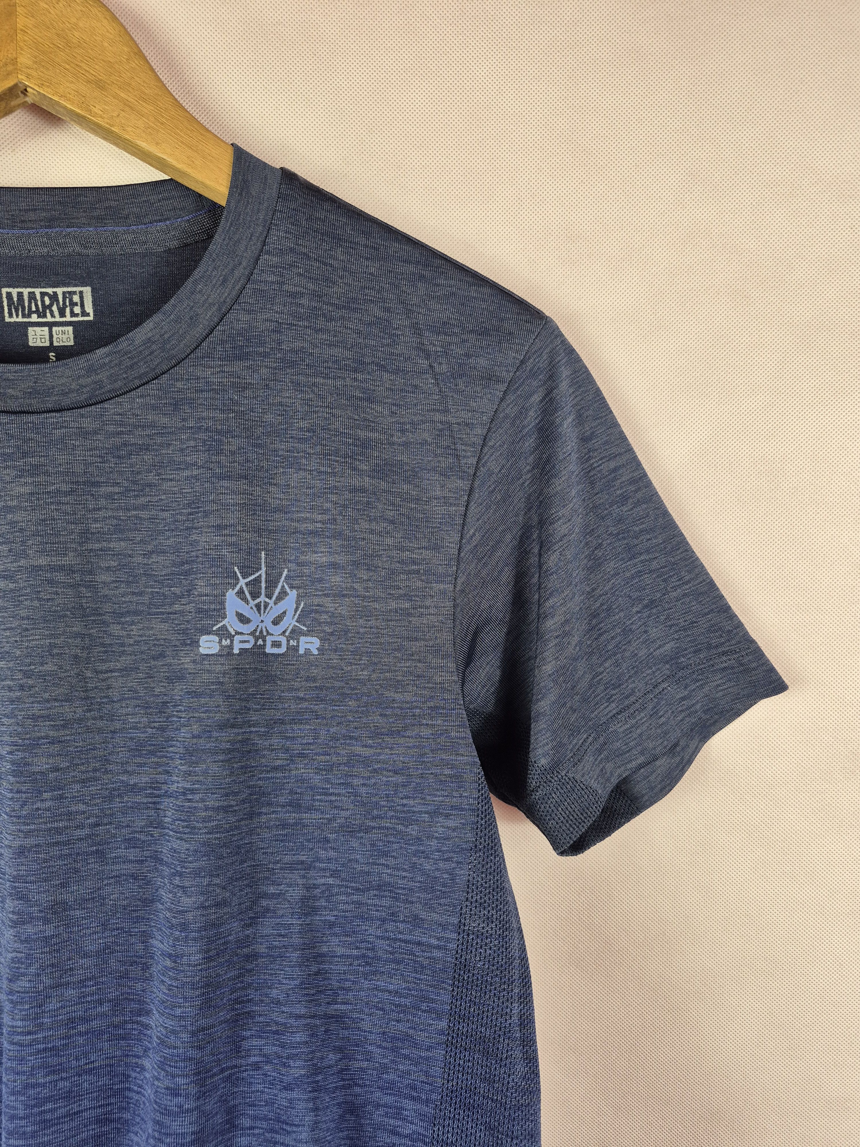 Marvel Comics 🔥 Uniqlo Marvel Comics Spiderman Polyester Tee Size US S / EU 44-46 / 1 - 3 Thumbnail