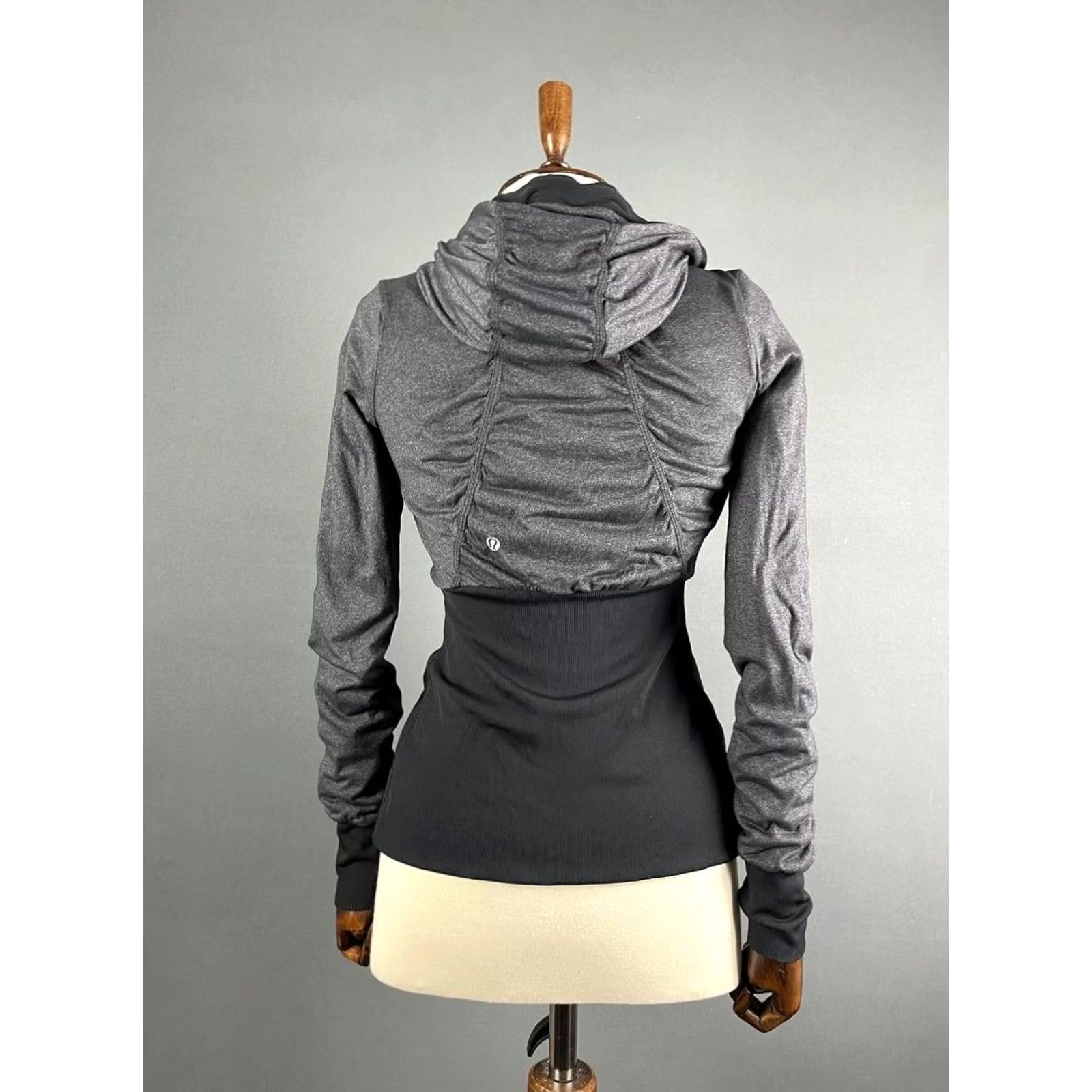 Lululemon Lululemon Hooded Jacket Reversible Full Zipper Gray & Black Long Sleeve Womens Size ONE SIZE - 2 Thumbnail