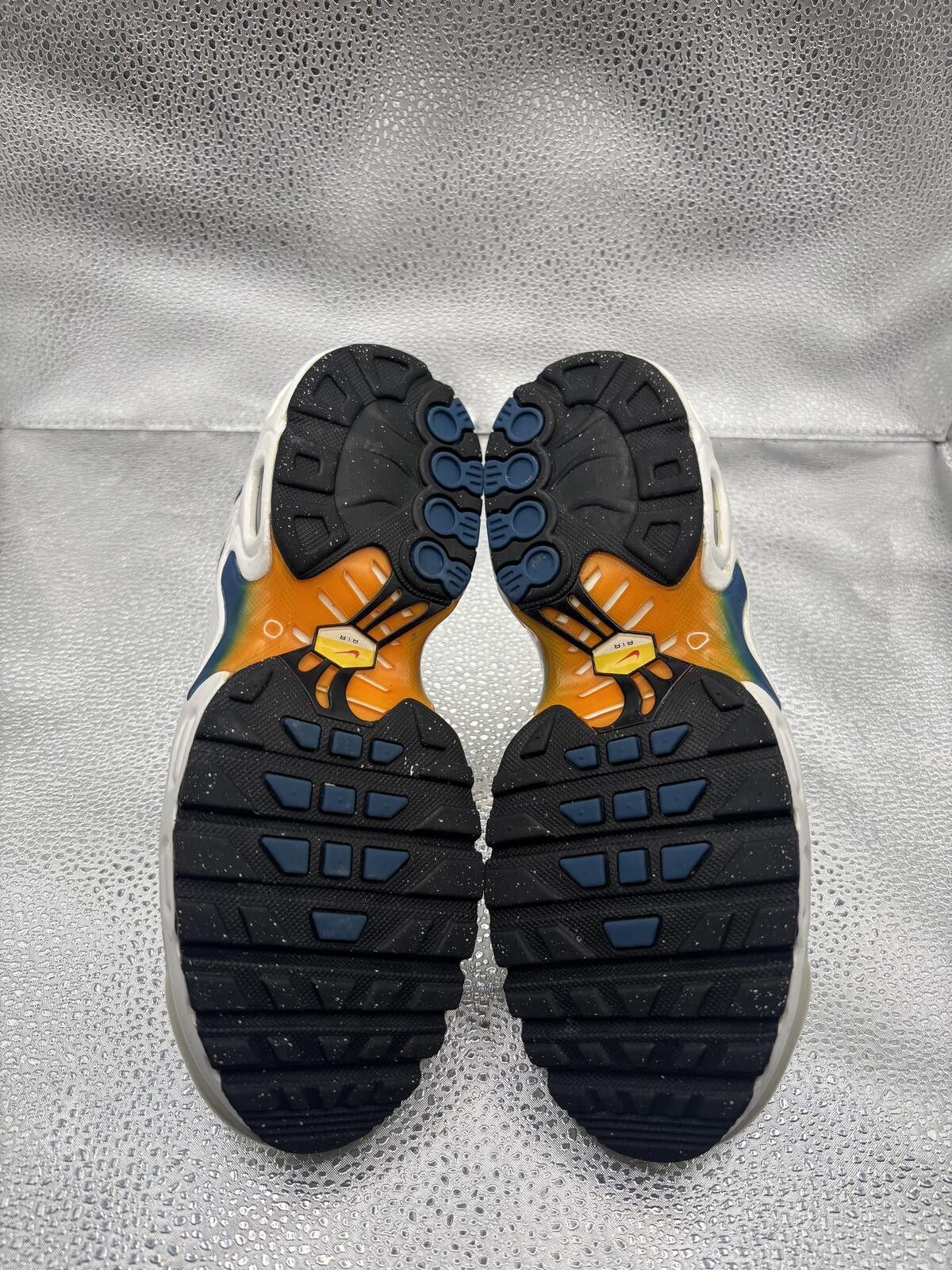Nike Nike air max plus hiking white kumquat marina GS Size US 5 / EU 37 - 3 Thumbnail
