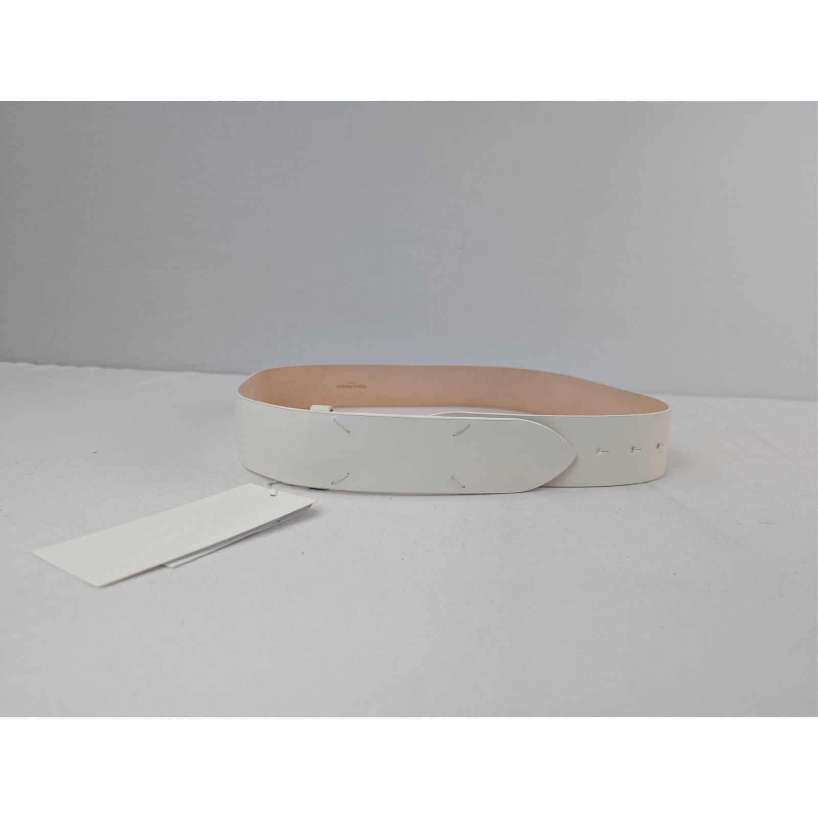 Maison Margiela o1rshd1 Size: 90 / Four Stitches Leather Belt in White Size 36 - 1 Thumbnail