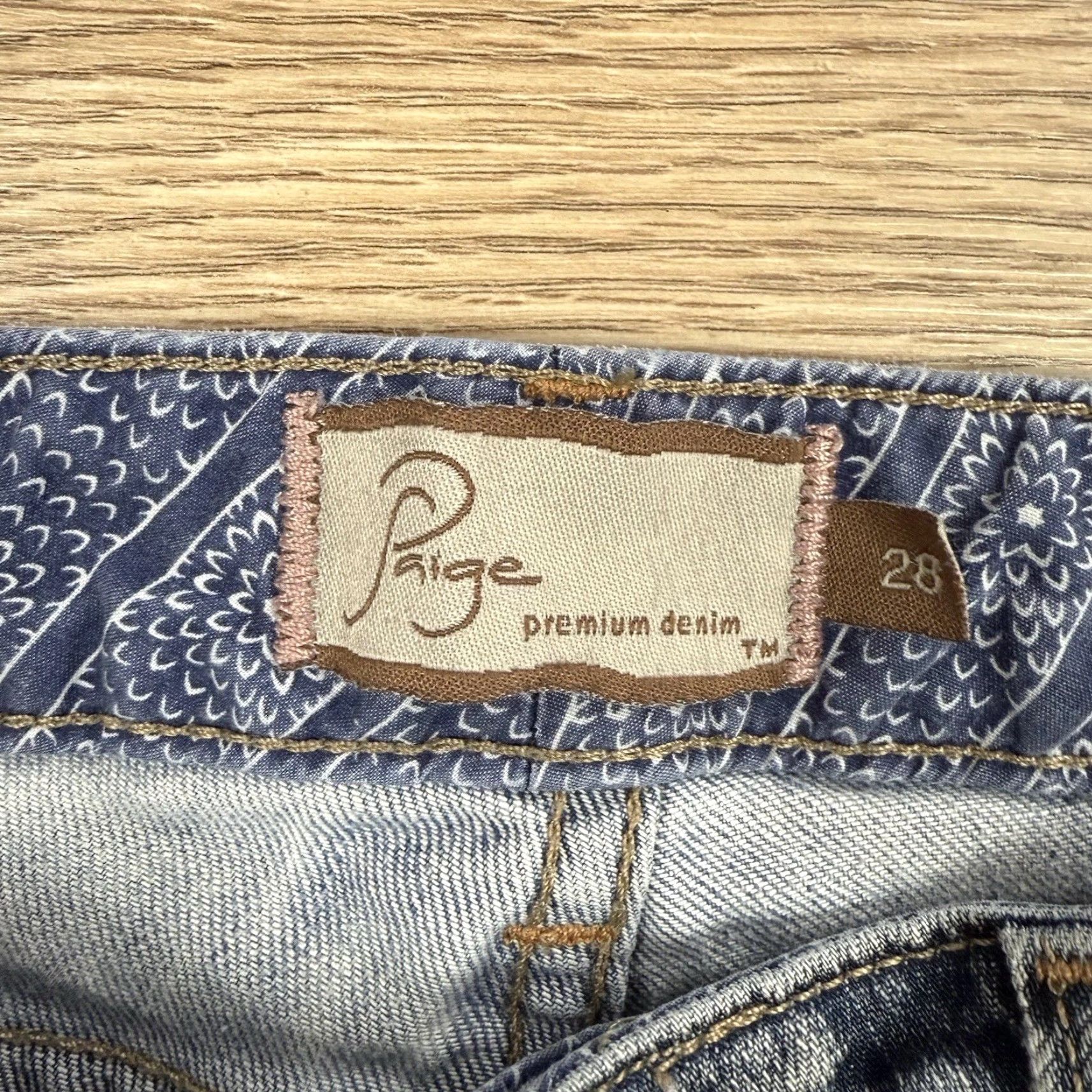 Paige PAIGE DENIM Light Wash Destroyed ROXBURY Low Rise Skinny Jeans Sz 28 Size 28" / US 6 / IT 42 - 4 Thumbnail