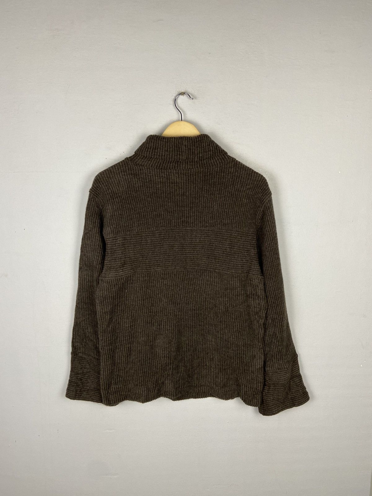 Fendi VINTAGE FENDI BIG LOGO MONOGRAM EMBROIDERED TURTLENECK Size US M / EU 48-50 / 2 - 8 Thumbnail