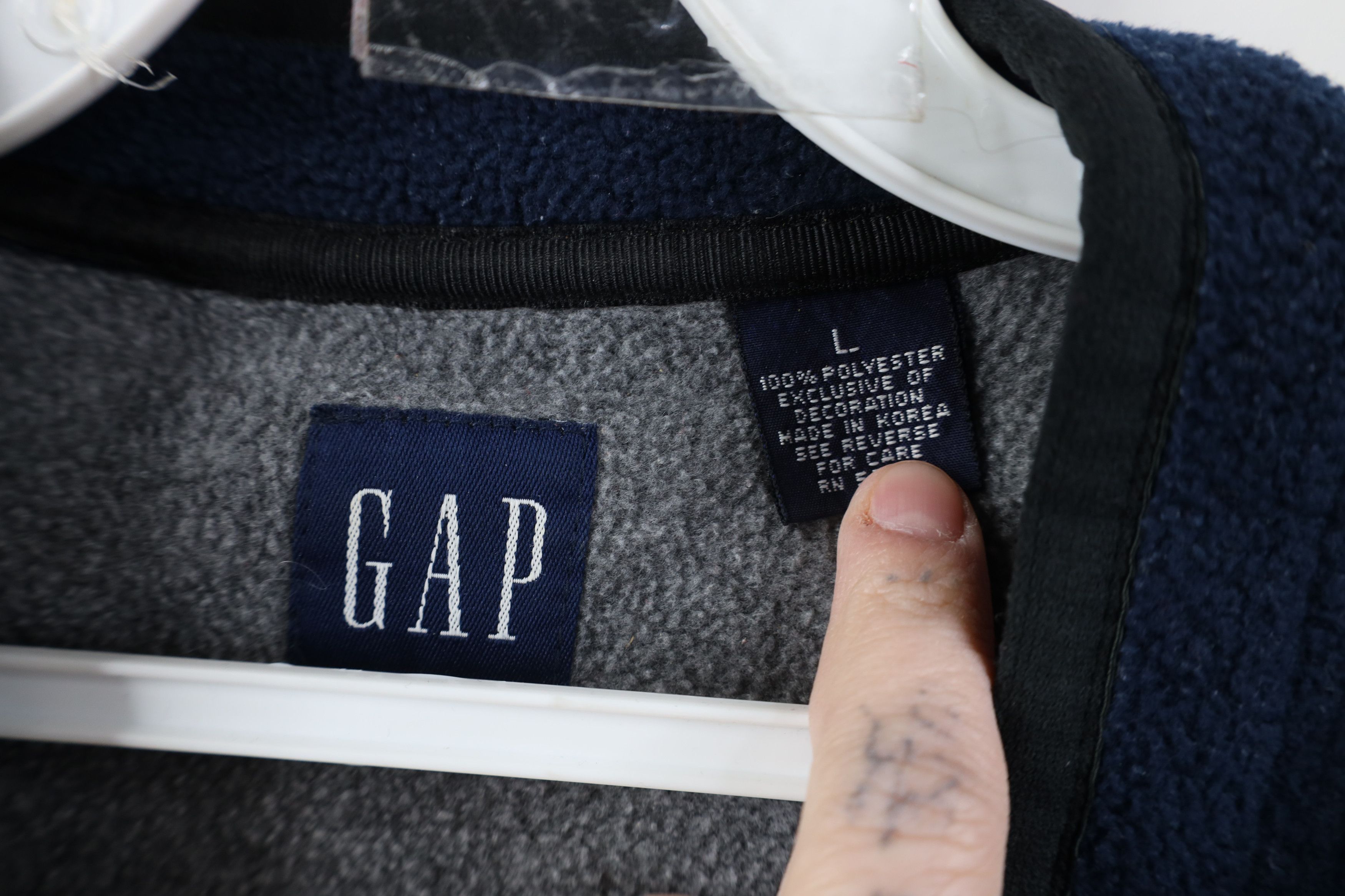 Gap Vintage 90s Y2K Gap Blank Thick Fleece V-Neck Sweater Blue Size US L / EU 52-54 / 3 - 7 Thumbnail