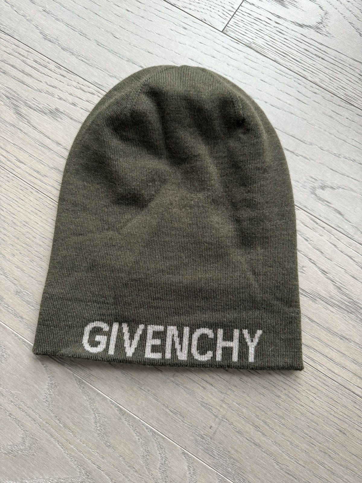 Givenchy ***RARE GIVENCHY LOGO INTARSIA KNIT BEANIE Size ONE SIZE - 2 Thumbnail