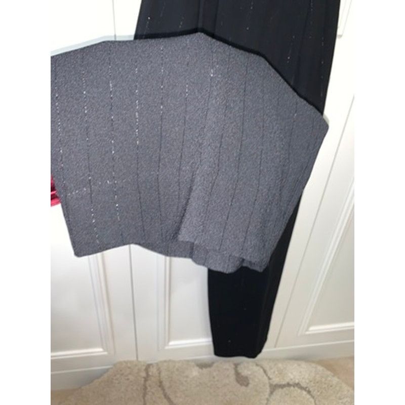 JH Collectibles JH Collectibles Women's Black Pinstripe PantSuit Set Size 10 Size 32" / US 10 / IT 46 - 9 Thumbnail