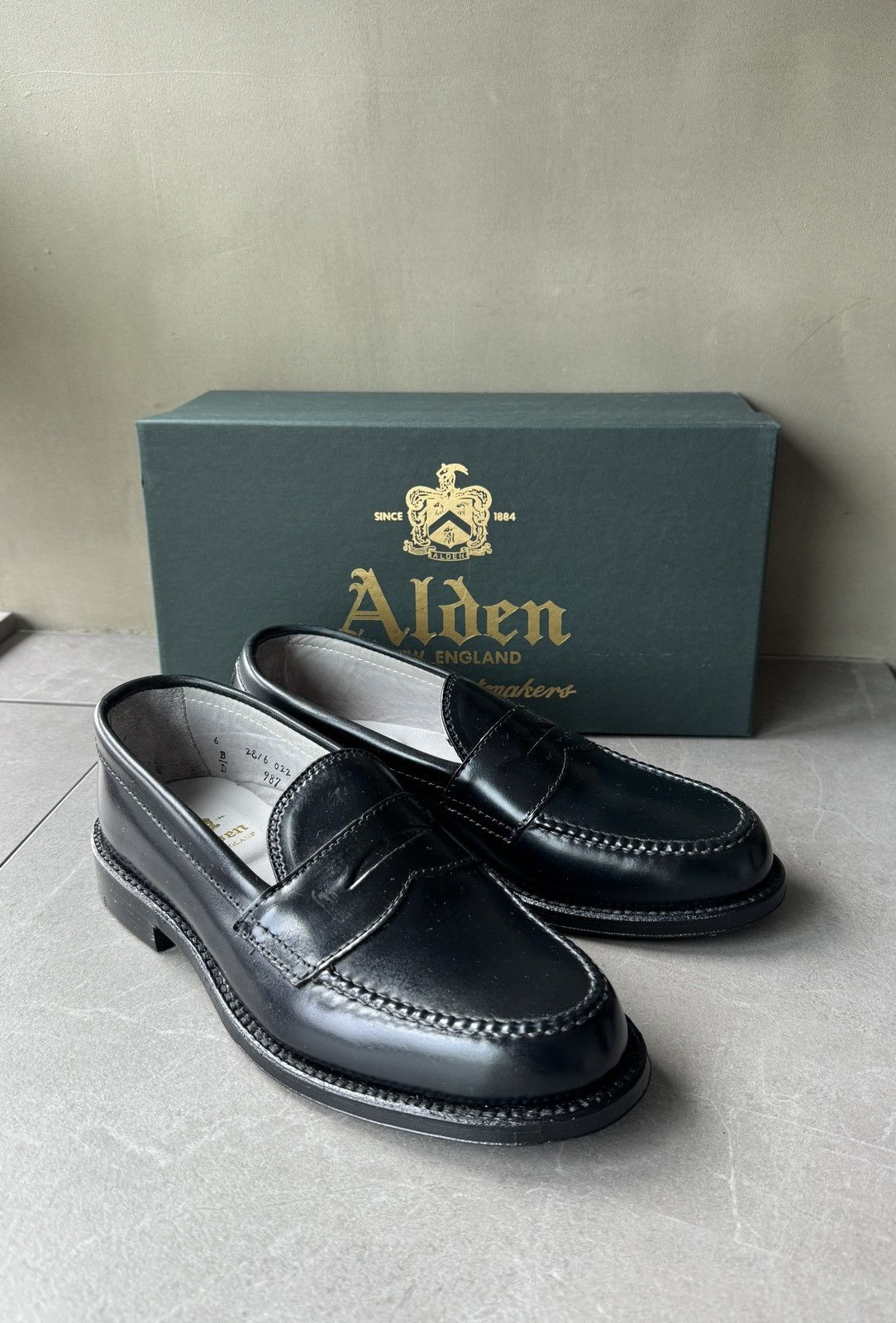 Alden ALDEN USA Black Horween Cordovan Horse Leather Penny Loafers Size US 6 / EU 39 - 1 Thumbnail