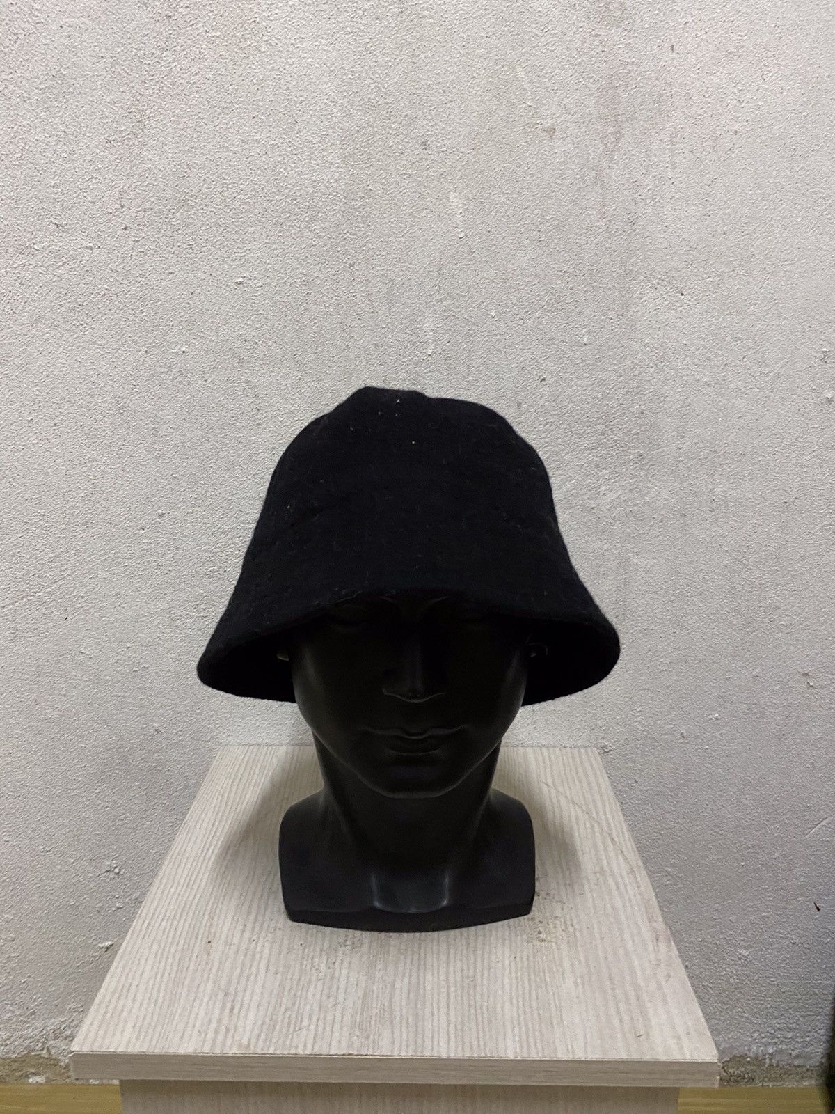 Japanese Brand Japanese Brand E Price Plain Bucket Hat Size ONE SIZE - 2 Thumbnail
