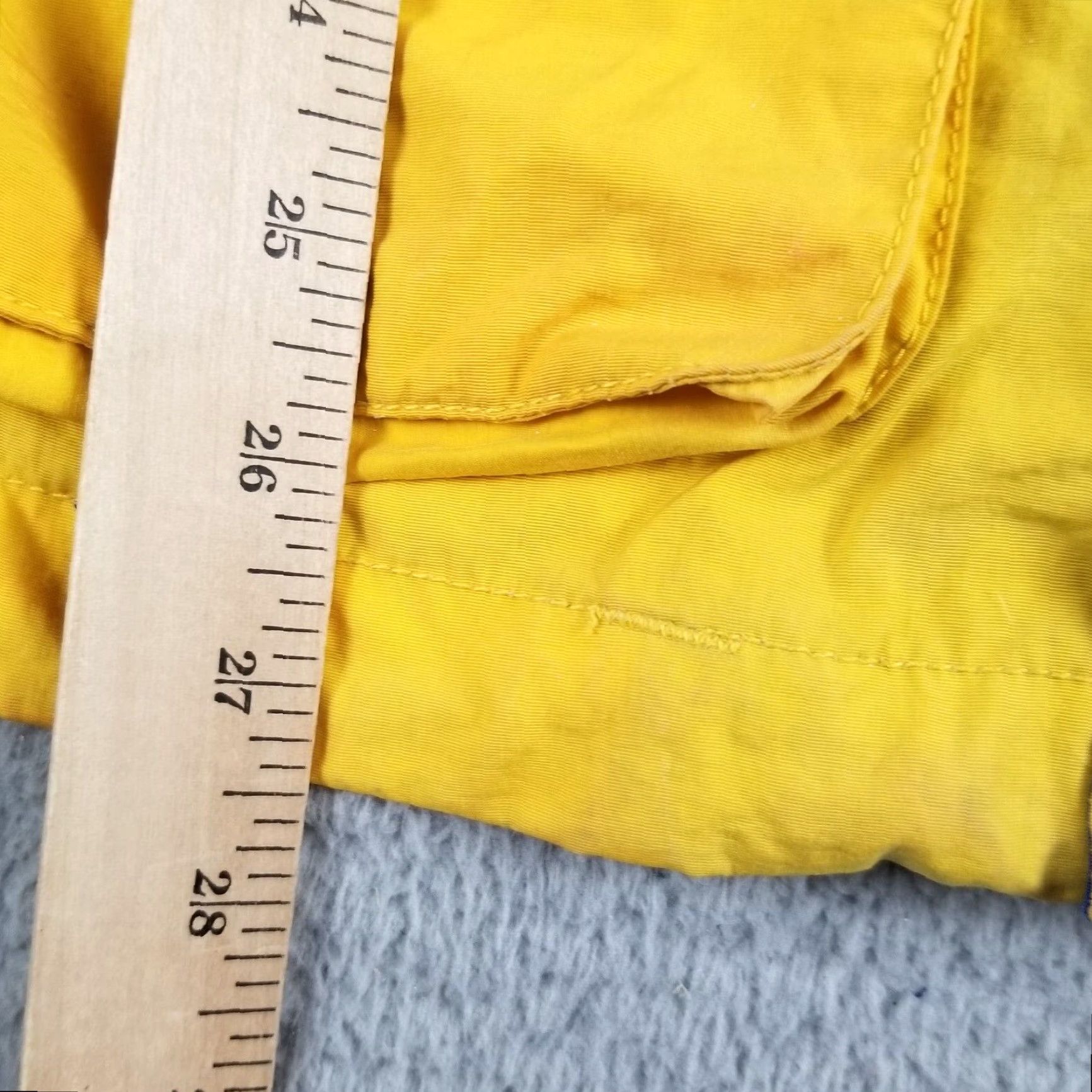 Tommy Hilfiger Vintage Tommy Hilfiger Rain Jacket Windbreaker Men Medium Flag Utility Hooded Yellow Size US M / EU 48-50 / 2 - 5 Thumbnail