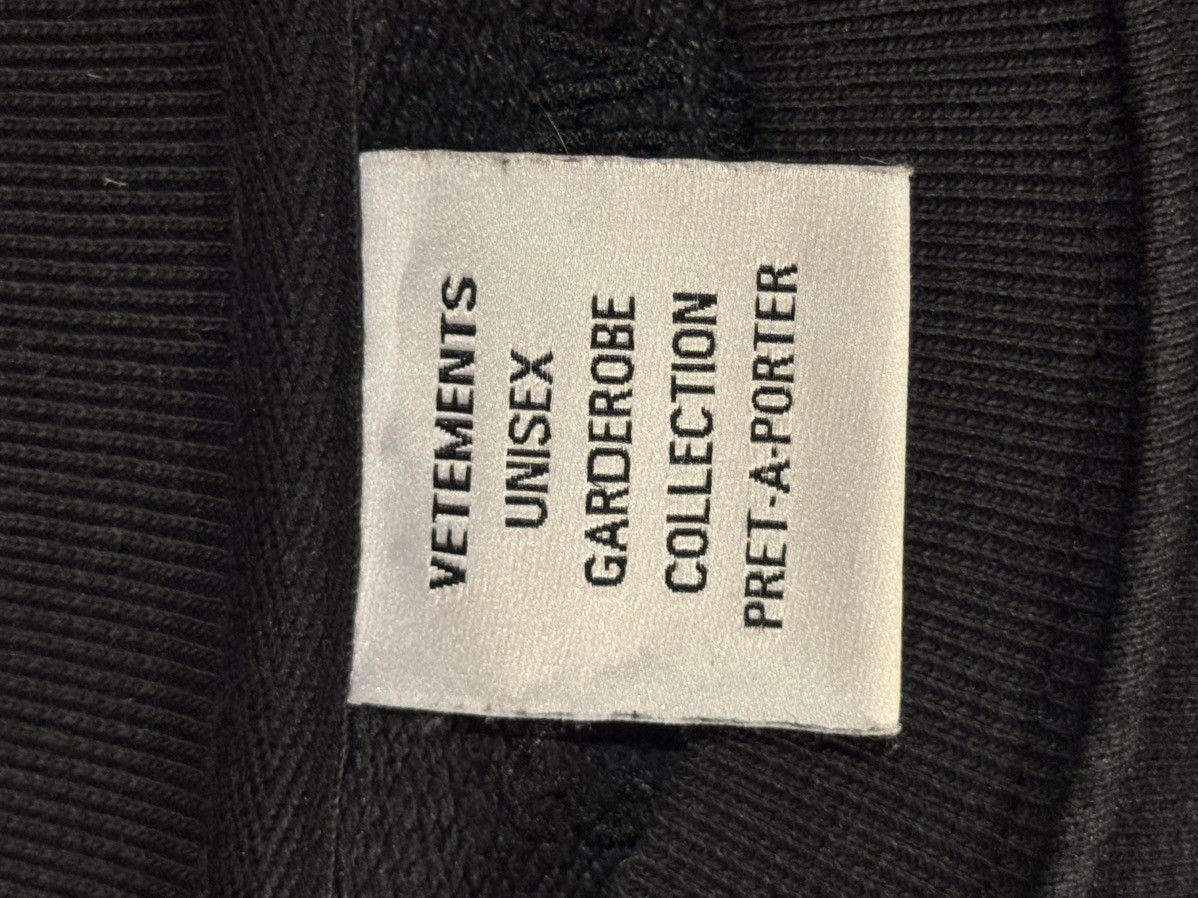 Vetements Vetements Polizei Sweater Black XL Size US XL / EU 56 / 4 - 6 Thumbnail