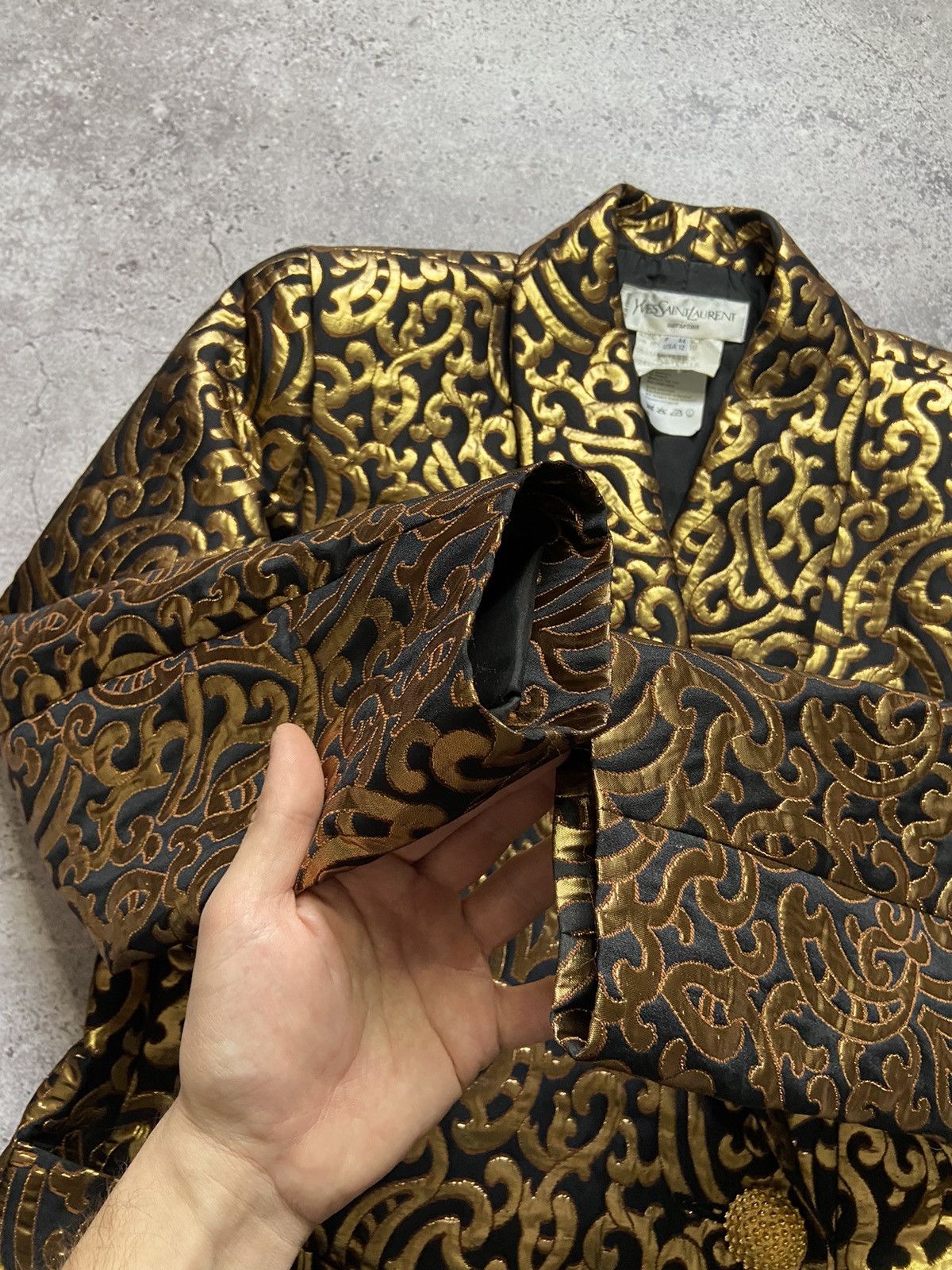 Yves Saint Laurent Yves Saint Laurent Variation Gold Jacquard Pattern Blazer Size XL / US 12-14 / IT 48-50 - 7 Thumbnail