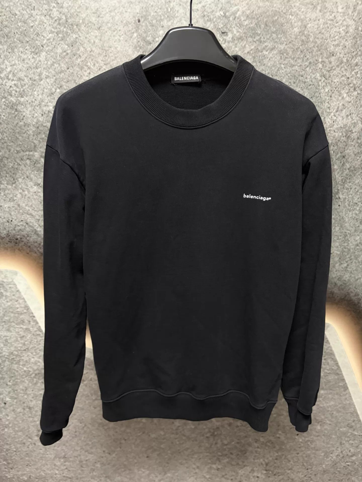 Balenciaga Balenciaga Black Crewneck Sweatshirt XS (Like New) Size US XS / EU 42 / 0 - 1 Thumbnail
