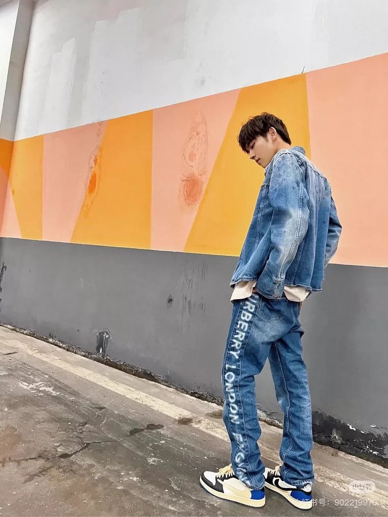 Louis Vuitton LOUIS VUITTON Blue presbyopic gradient denim jacket 2504-Ne Size US L / EU 52-54 / 3 - 9 Thumbnail