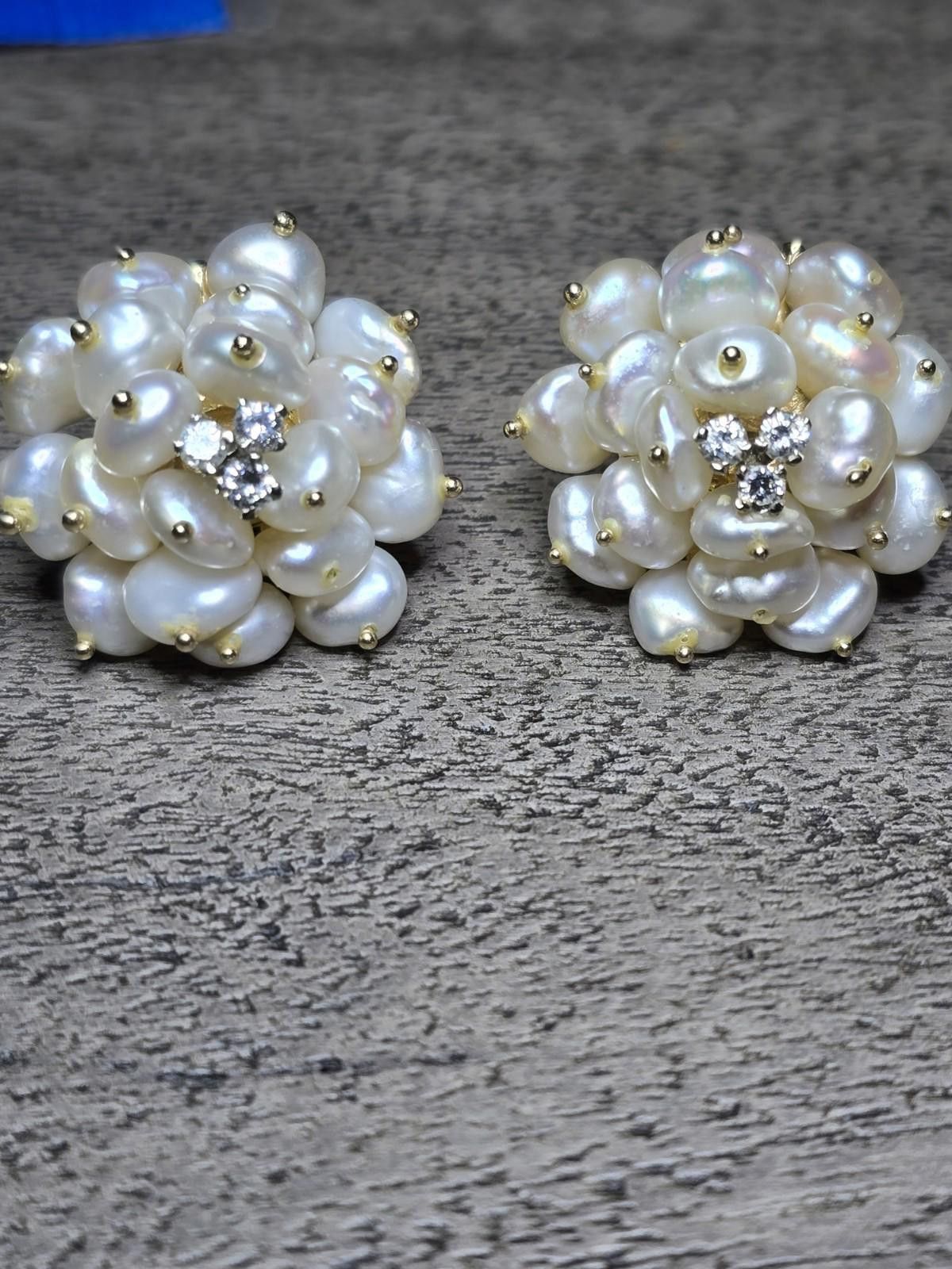 Other Vintage 14k Yellow Gold Pearl Cluster Earrings w/ Diamonds Size ONE SIZE - 7 Thumbnail