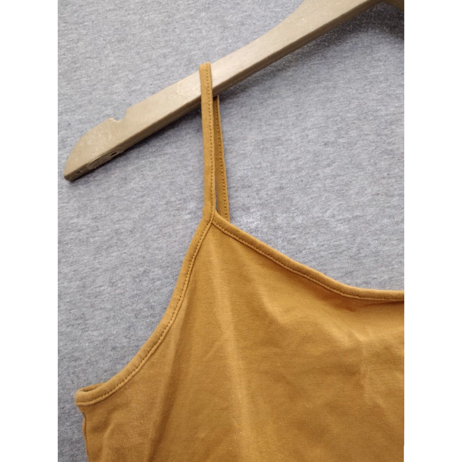 Vintage Wild Fable Women's Crop Tank Top Dark Gold Gold Cropped Tank L Womens Crop Tank Top Dark Gold 90s Cropped Tank Womens Size L / US 10 / IT 46 - 6 Thumbnail