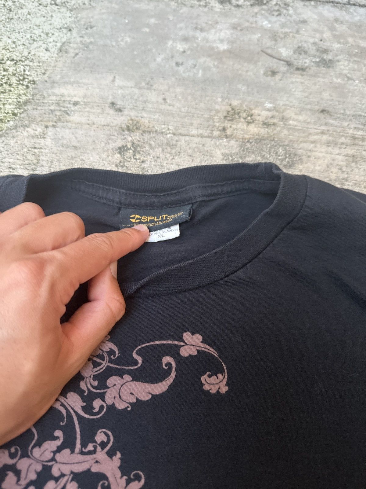 Split Vintage 90s Black Tribal Split Skateboarding Skatewear Tee Size US XL / EU 56 / 4 - 2 Thumbnail