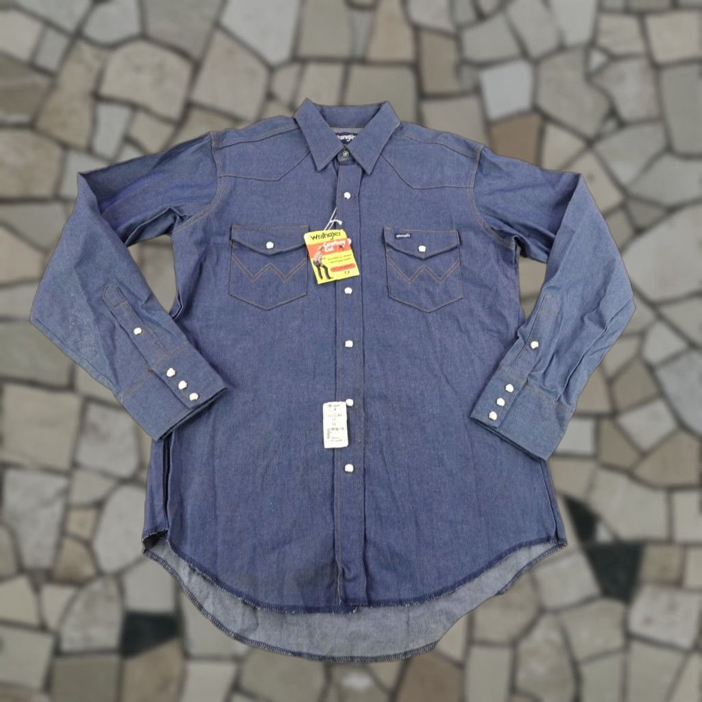 VINTAGE Wrangler Denim Shirt Mens Large Blue Western Pearl Snap