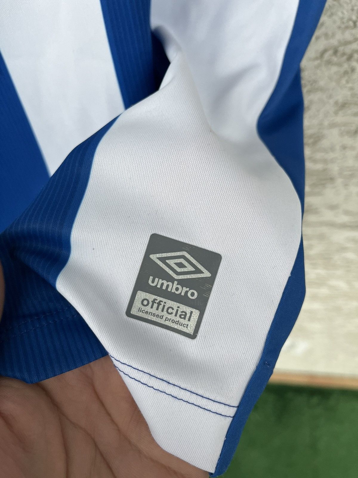 Umbro Umbro Avai FC 2021 home shirt Size US M / EU 48-50 / 2 - 4 Thumbnail