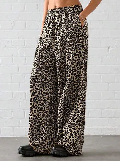 Japanese Brand Leopard Print Casual Sweatpants Size US 32 / EU 48 - 1 Thumbnail