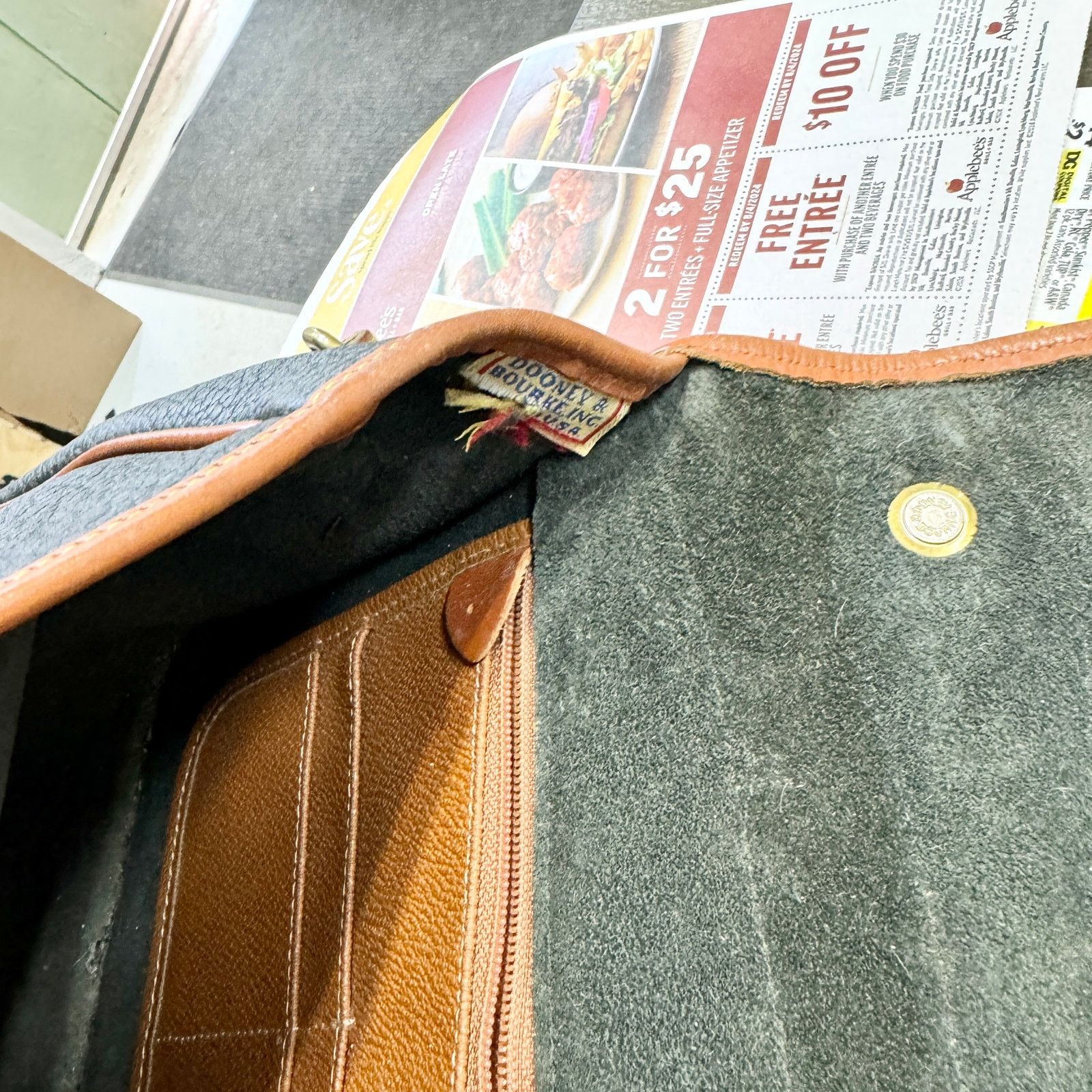 Dooney & Bourke Vtg Dooney & Burke Crossbody All Weather Pebbled Leather Bag Size ONE SIZE - 7 Thumbnail