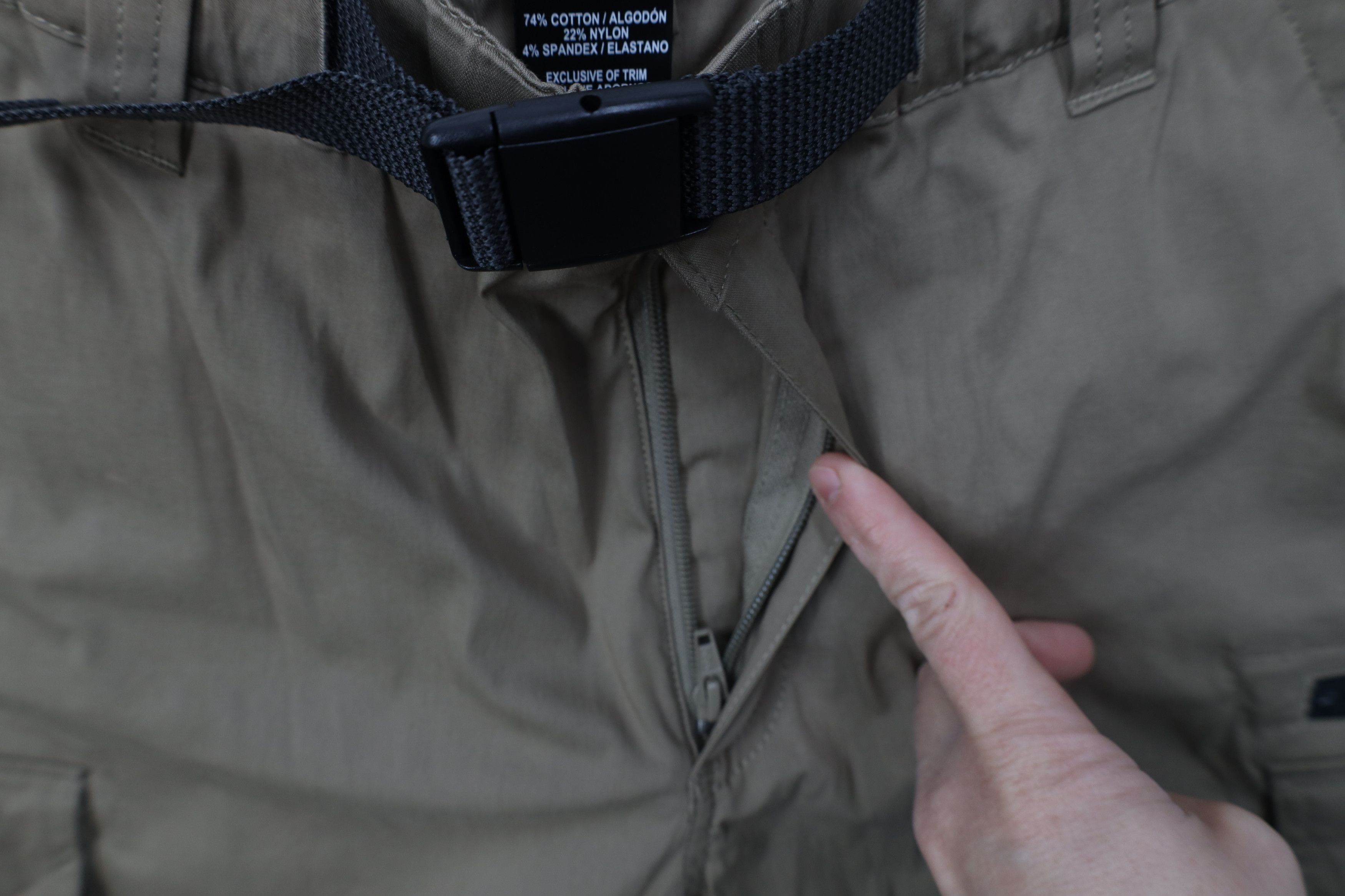 Vintage Vintage Y2K Streetwear Wide Leg Trekking Cargo Pants Shorts Size US 36 / EU 52 - 7 Thumbnail