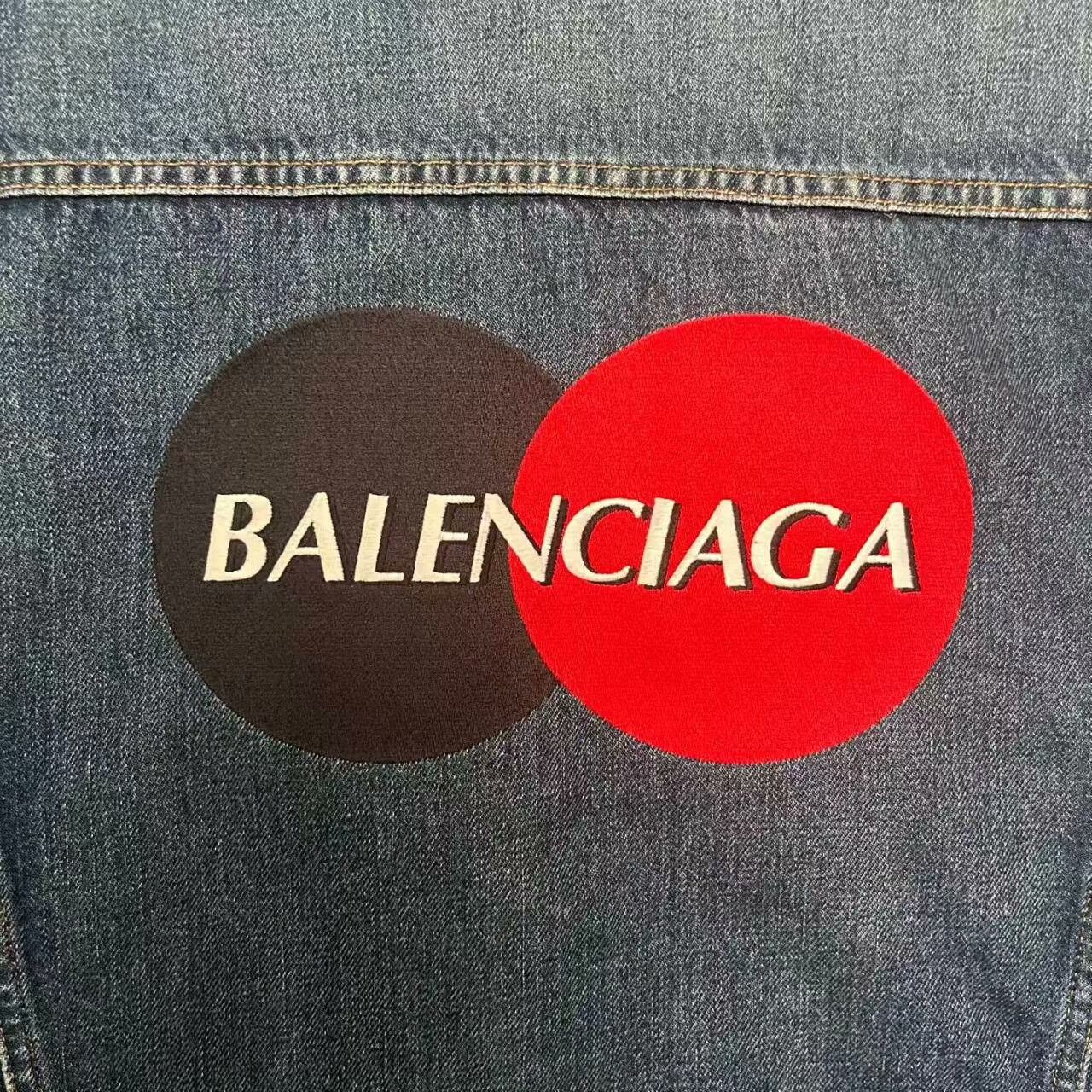 Balenciaga blenciaga washed denim jacket size 36 Size US M / EU 48-50 / 2 - 4 Thumbnail