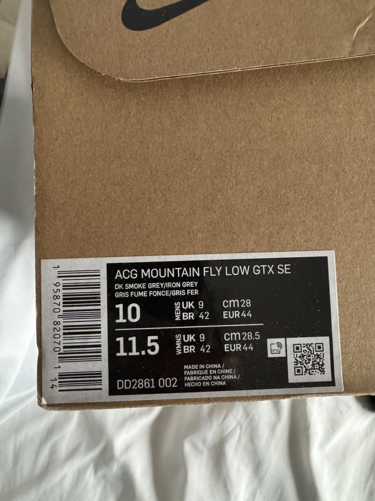 Nike ACG Nike acg Mountain fly low gtx Size US 10 / EU 43 - 10 Thumbnail