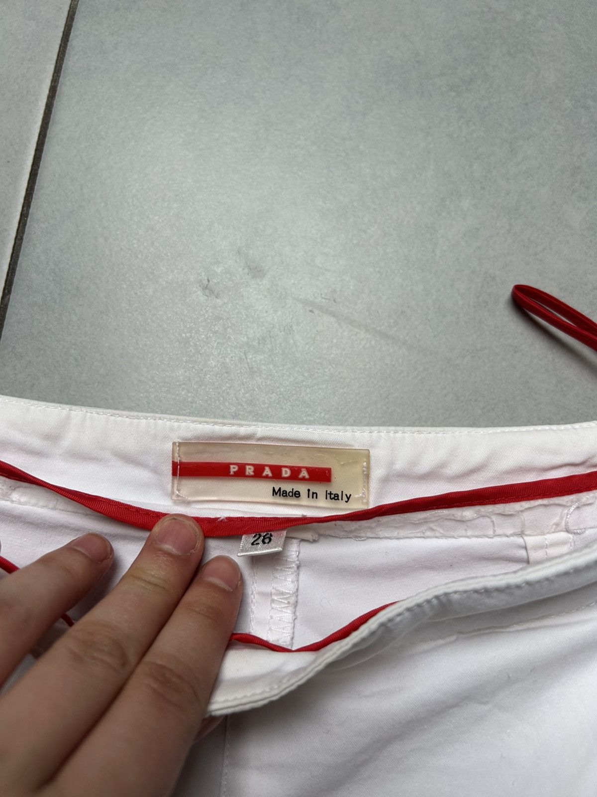Prada Prada Red Tab Shorts White Capri Pants Vintage Rare Size 26" / US 2 / IT 38 - 11 Thumbnail