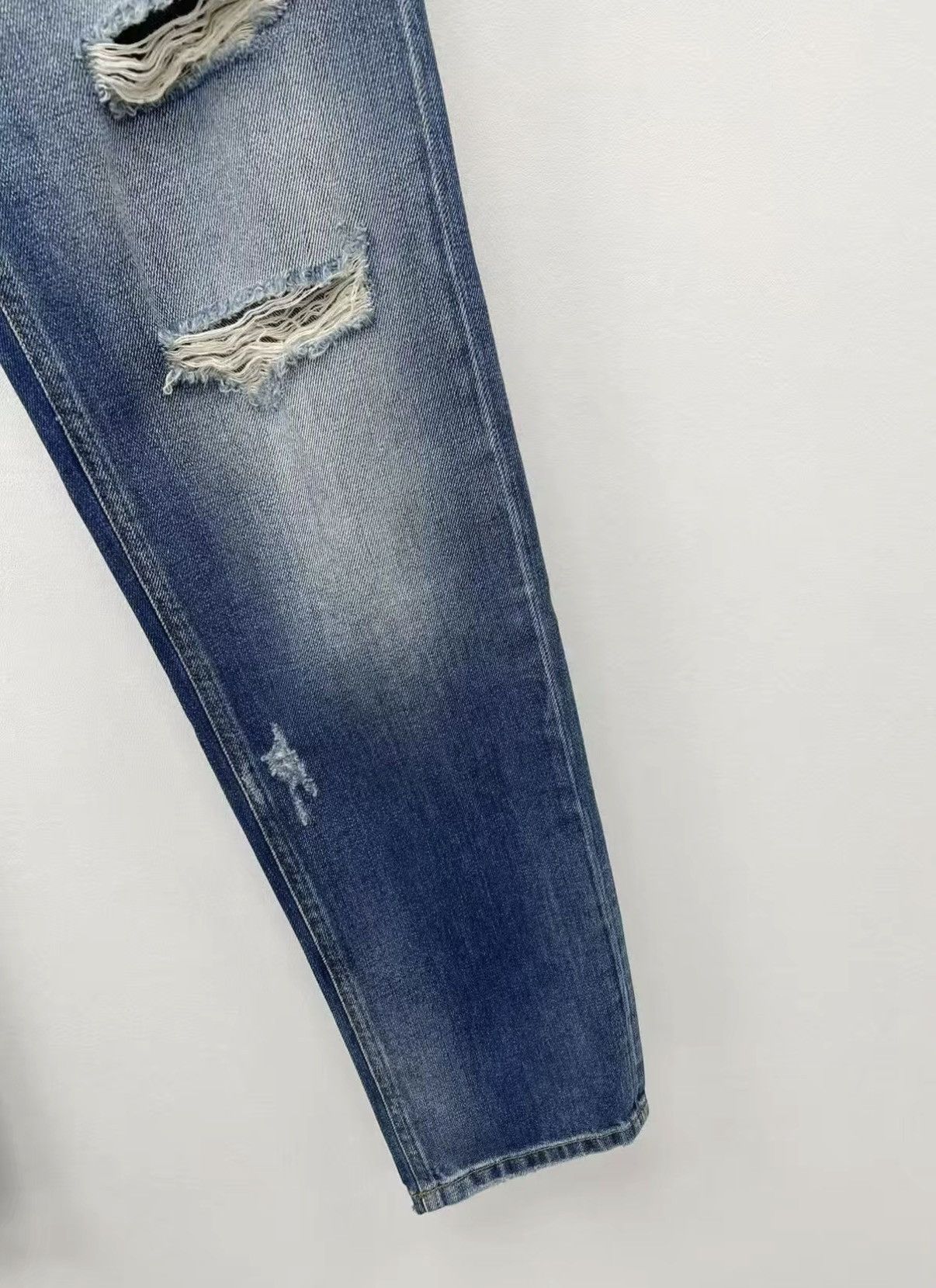 Dolce & Gabbana Dolce&Gabbana Embroidered Distressed Jeans J30 Size US 32 / EU 48 - 4 Thumbnail