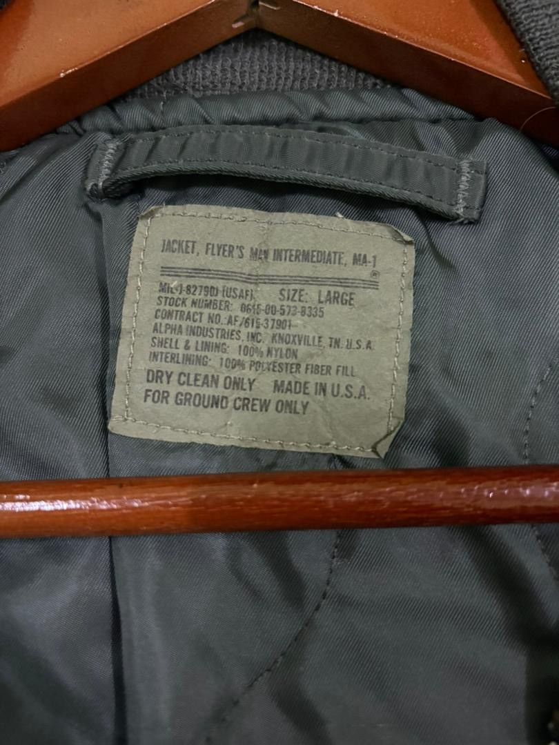 Alpha Industries Vintage 90’s Alpha industries MA-1 Bomber Jacket Design Size US L / EU 52-54 / 3 - 15 Thumbnail