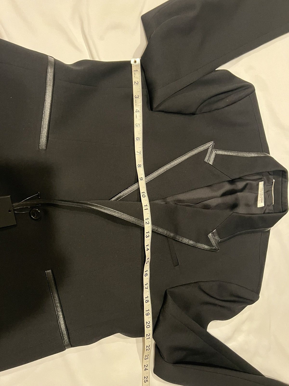 Saint Laurent Paris Saint Laurent men’s faux leather trim blazer. 54/44. $3650 Size 44R - 9 Thumbnail