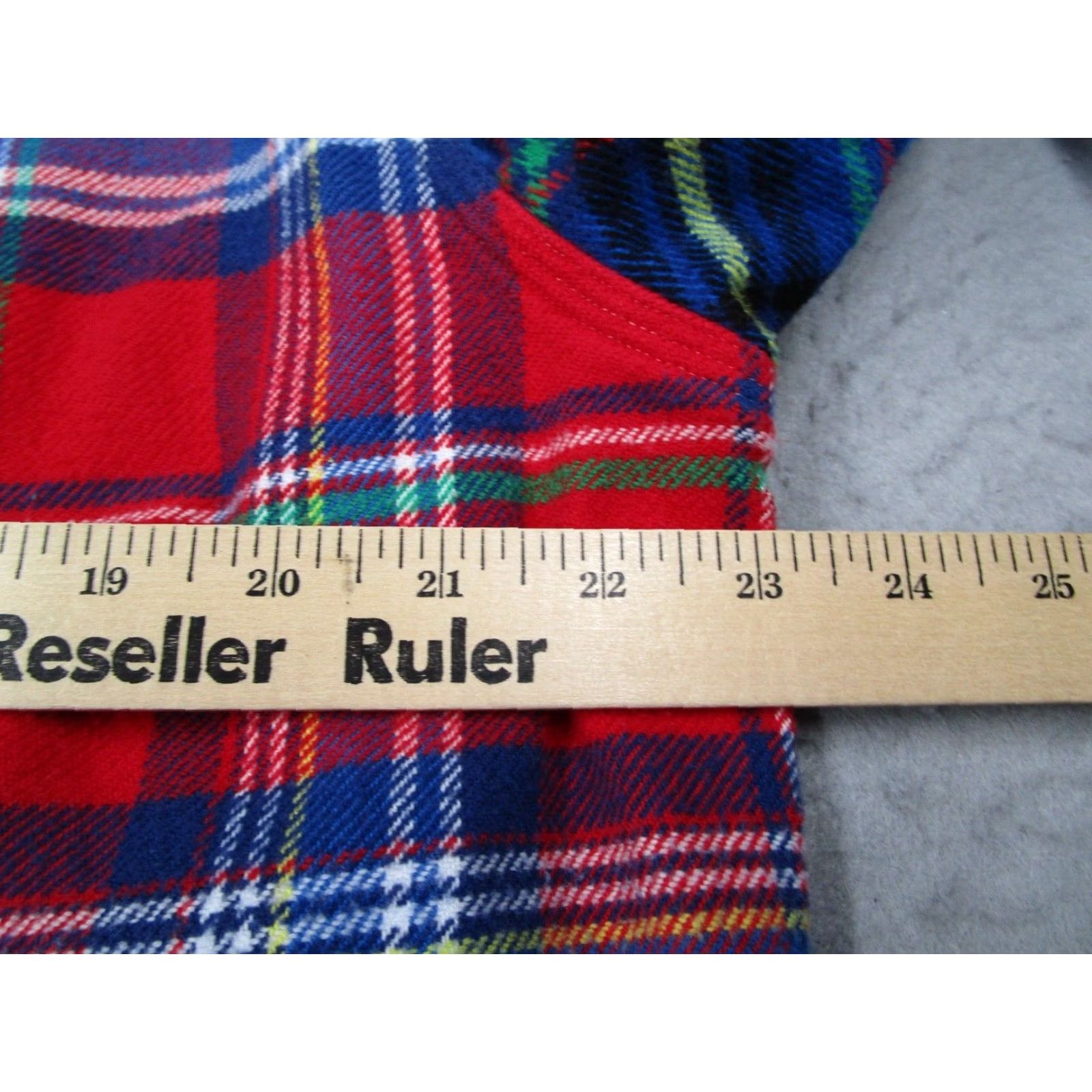 Polo Ralph Lauren Polo Ralph Lauren Men's Large Red Plaid Flannel Button-Up Shirt with Chin Strap and Pockets Size US L / EU 52-54 / 3 - 7 Thumbnail