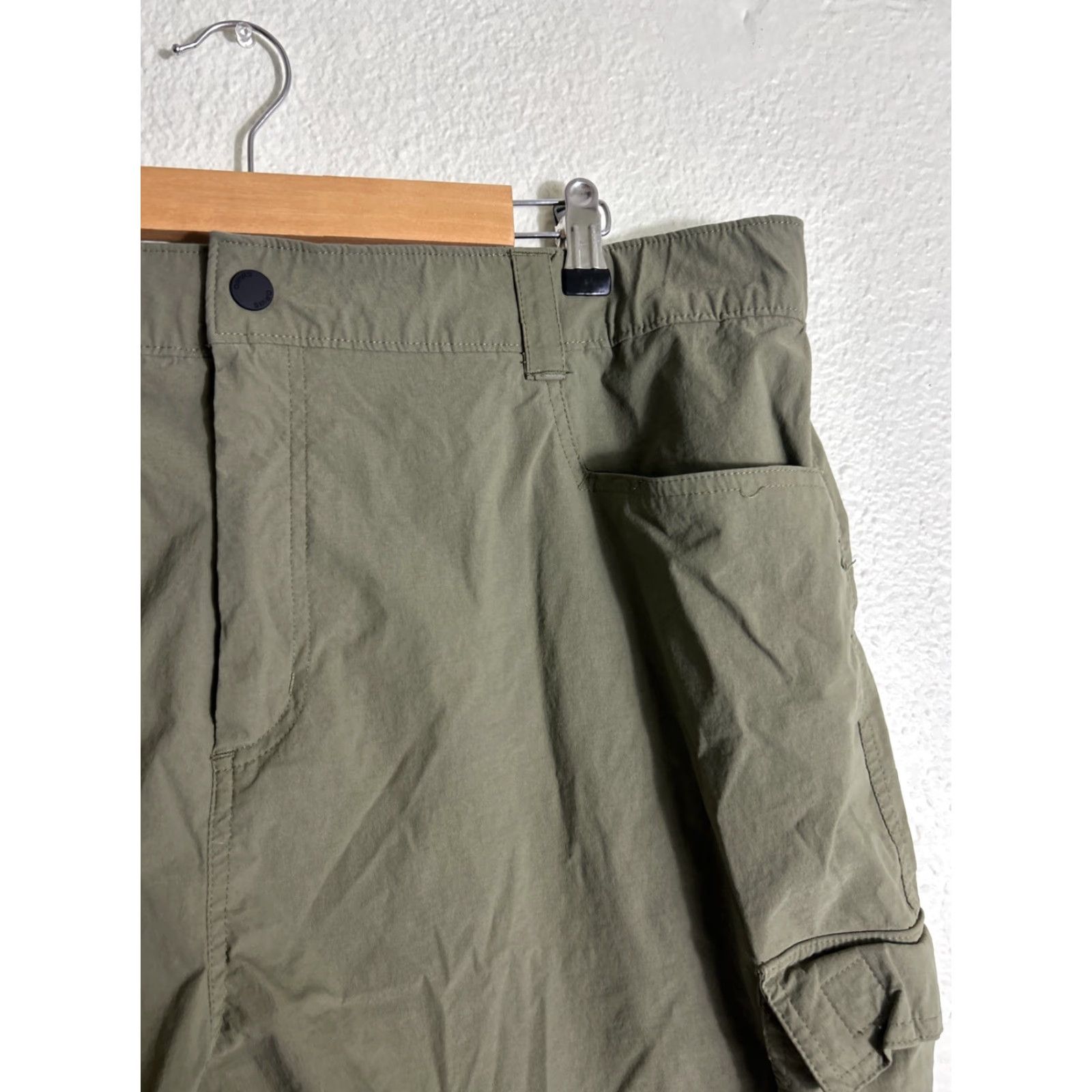 Orvis Orvis Tech Cargo Shorts Men 40 Olive Green 40x9 Cargo Regular Mens Size US 40 / EU 56 - 4 Thumbnail