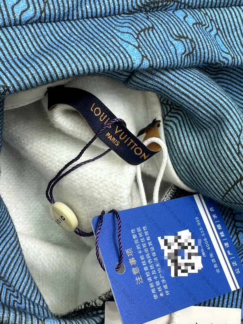 Louis Vuitton LOUIS VUITTON Blue Gradient Full Logo Hoodie Size US XL / EU 56 / 4 - 5 Thumbnail
