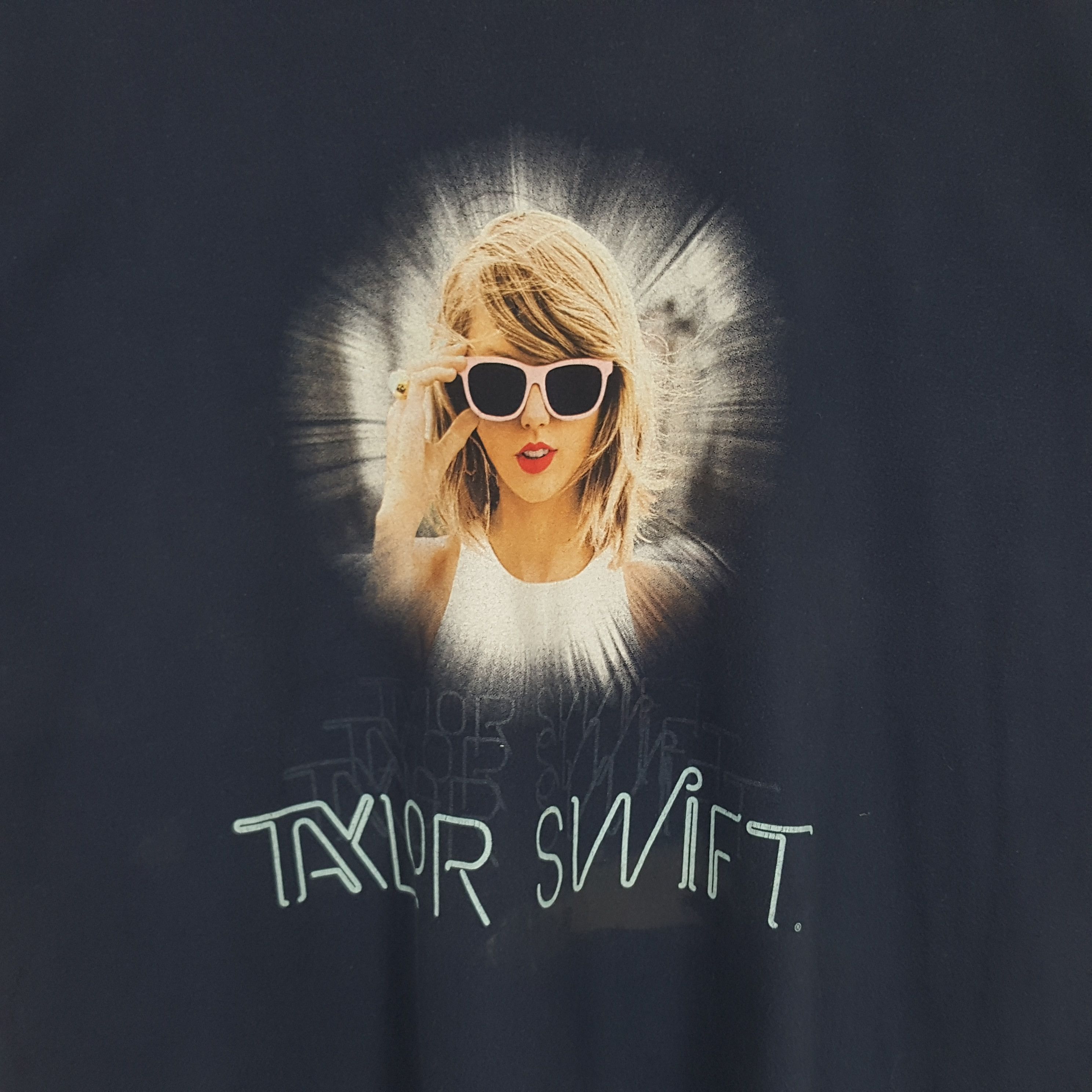 Band Tees × Vintage Vintage Taylor Swift American Singer Songwriter Tour Tshirt Size US XL / EU 56 / 4 - 2 Thumbnail