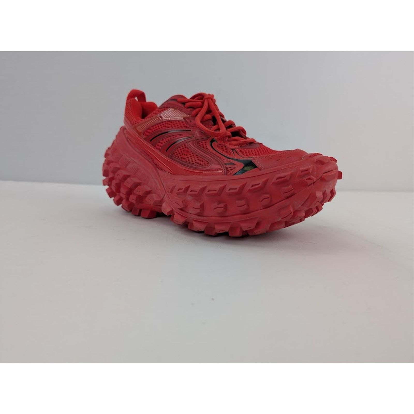 Balenciaga o1rshd1 Bouncer / Defender Sneaker in Red / Black Size US 11 / EU 44 - 3 Thumbnail