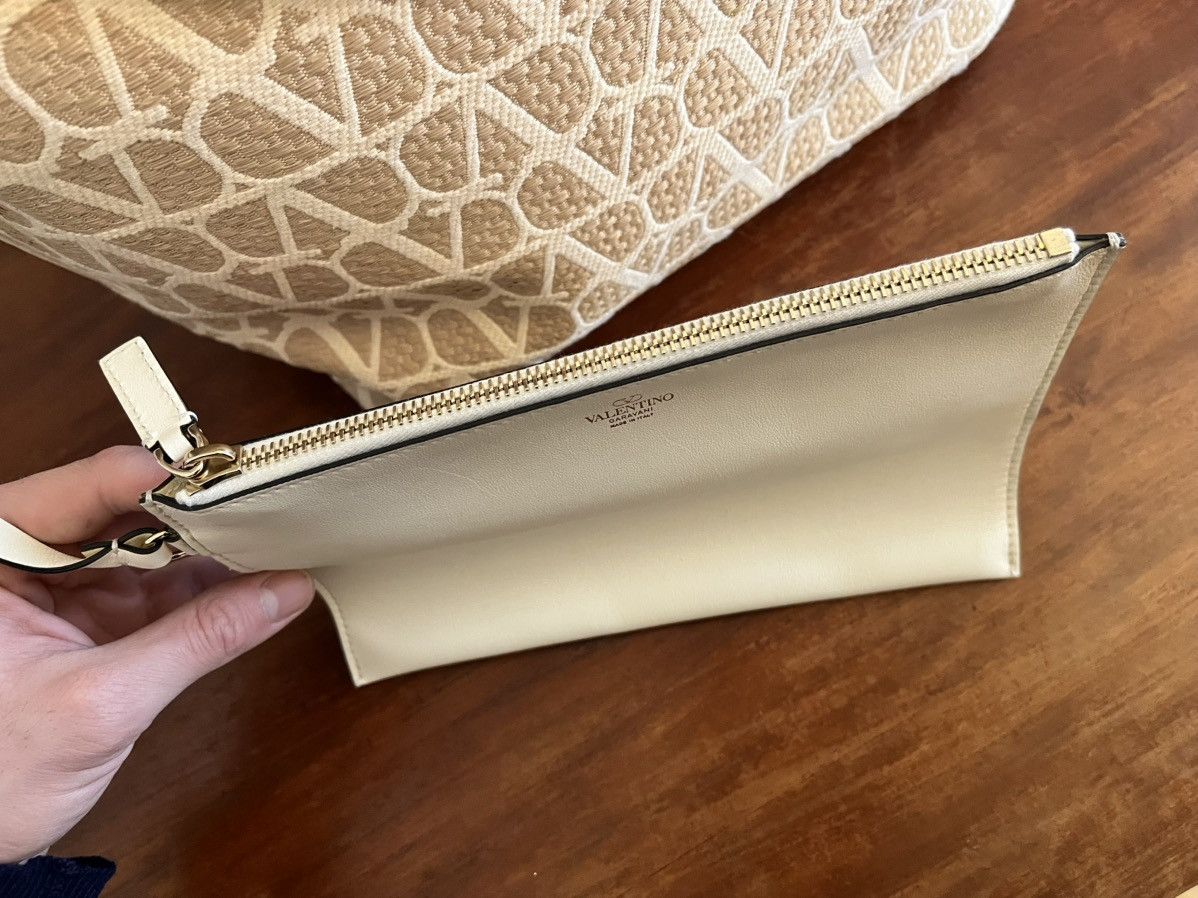 Valentino Valentino Medium Tote Bag Iconographe. Brand new with tags Size ONE SIZE - 13 Thumbnail