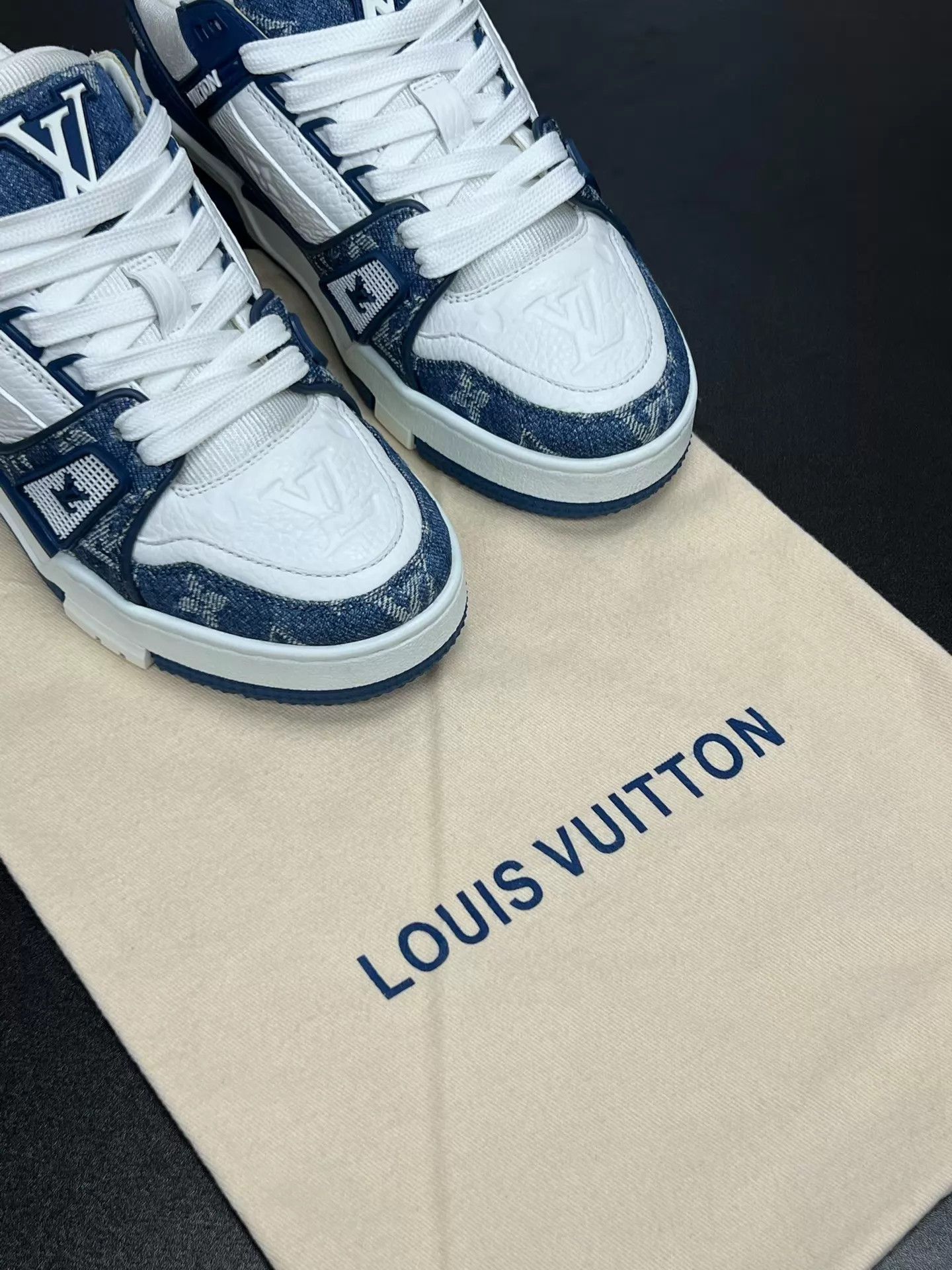 Louis Vuitton LV TRAINER Blue White Denim UK1.5/35.5 Near New Size US 4 / IT 34 - 9 Thumbnail