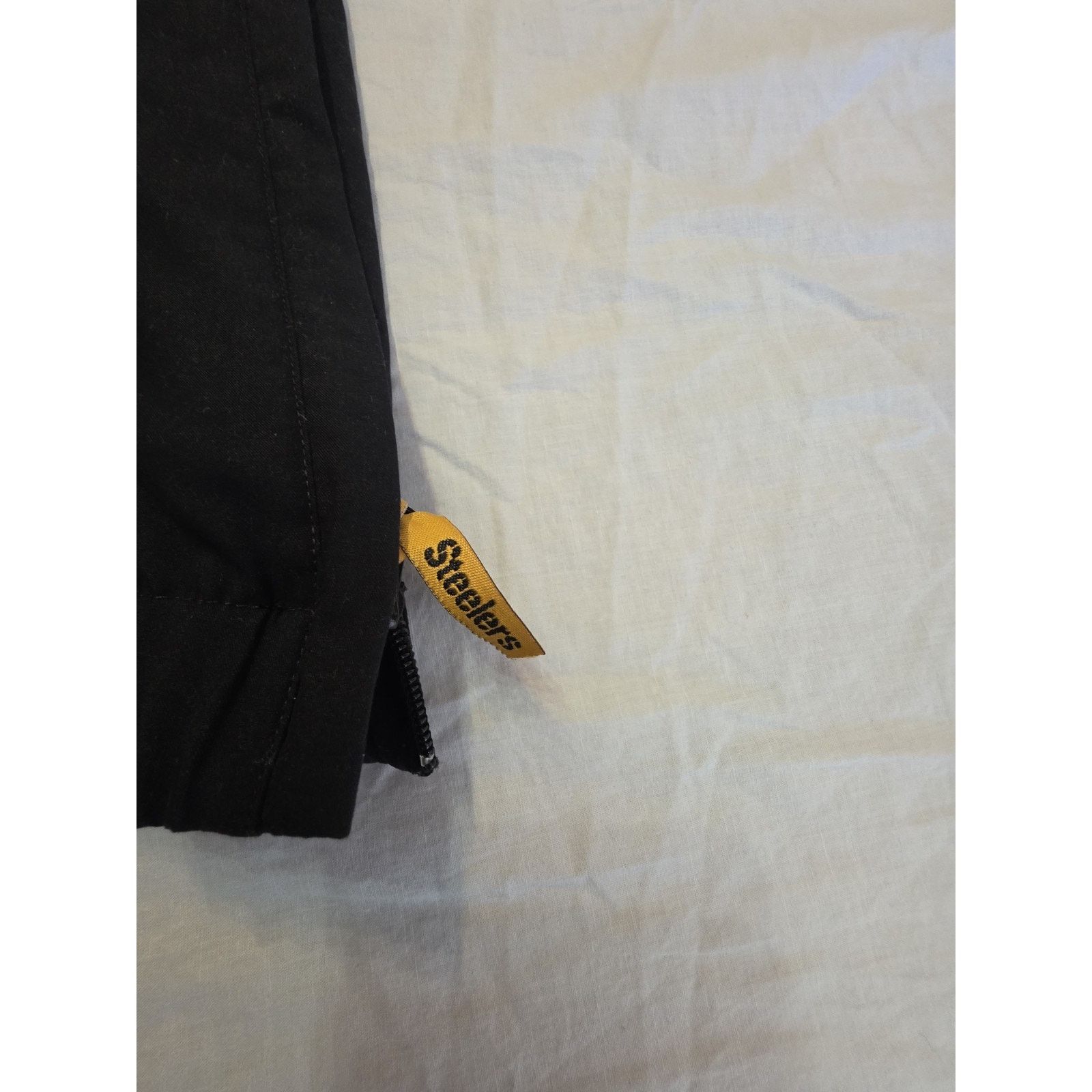 NFL Pittsburgh Steelers NFL Team Apparel Men's Size Large V-neck Size US L / EU 52-54 / 3 - 3 Thumbnail